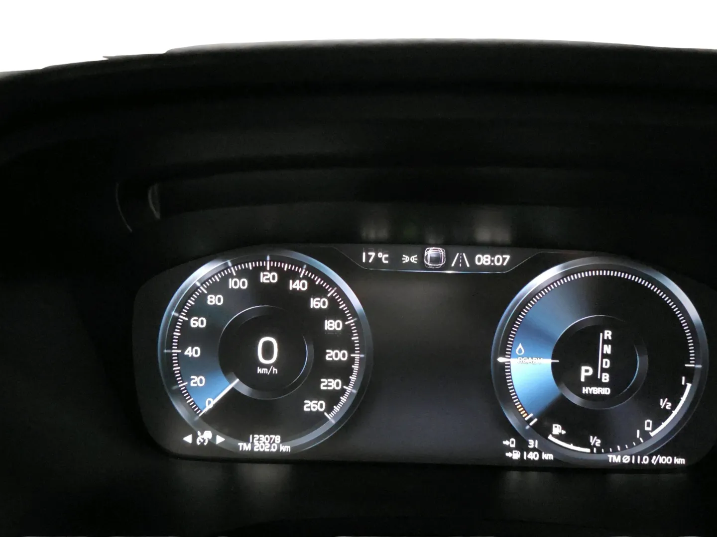 Autokuva 7 - BXA-745