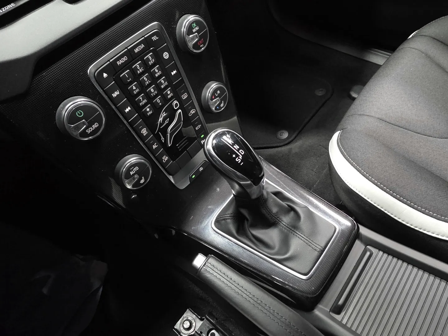 Autokuva 14 - BXT-127