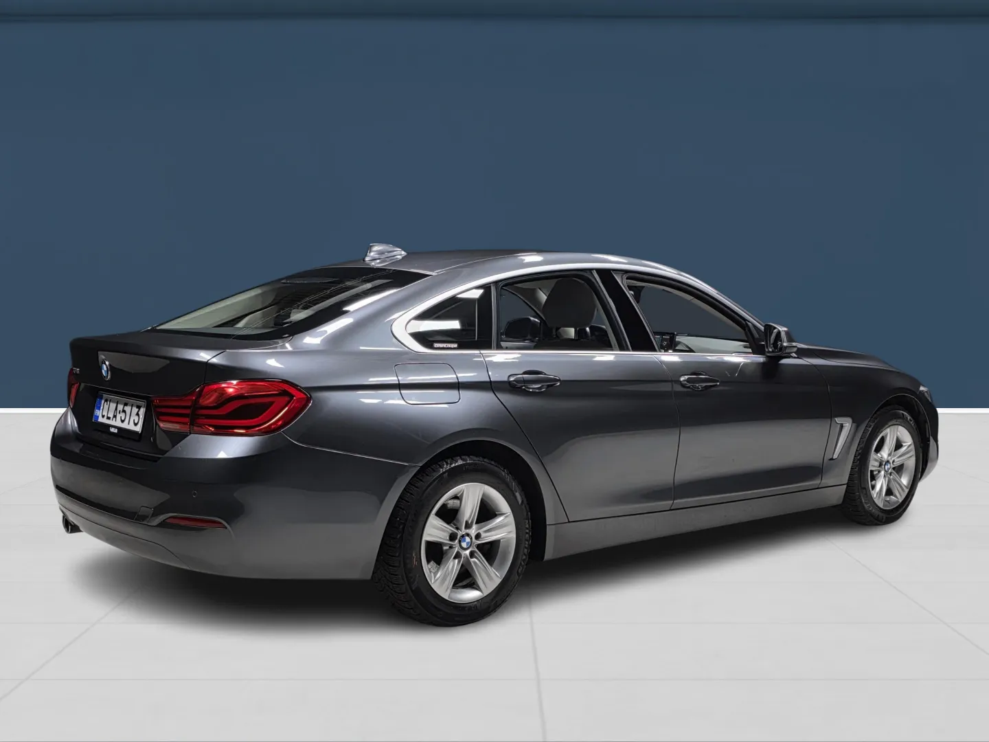 Autokuva 4 - CLA-513