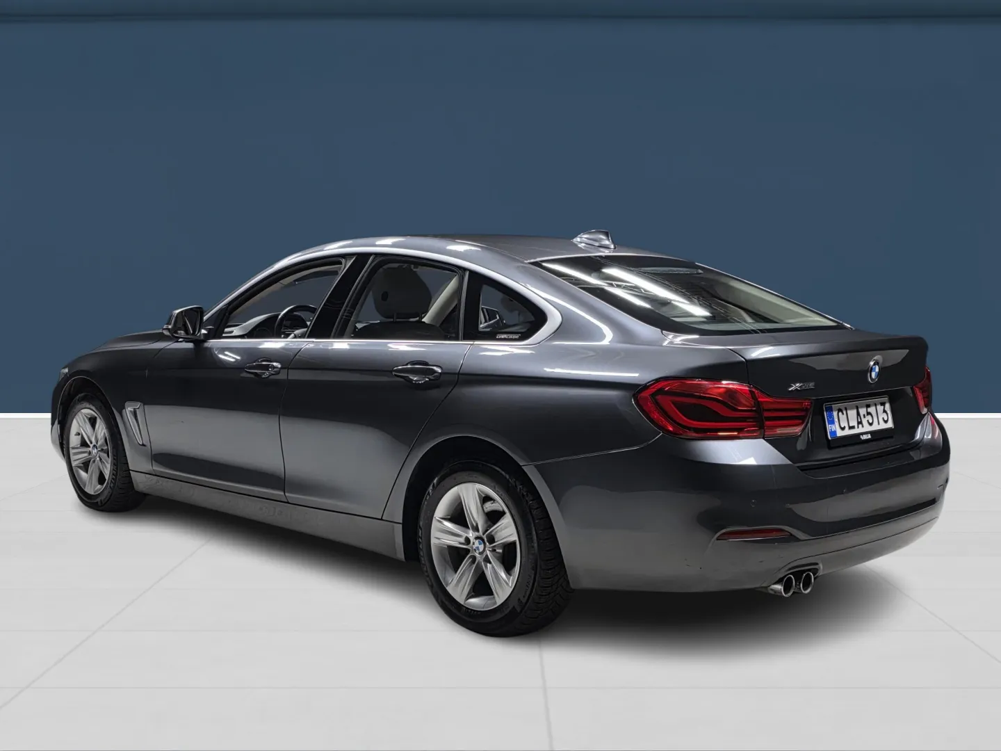 Autokuva 6 - CLA-513