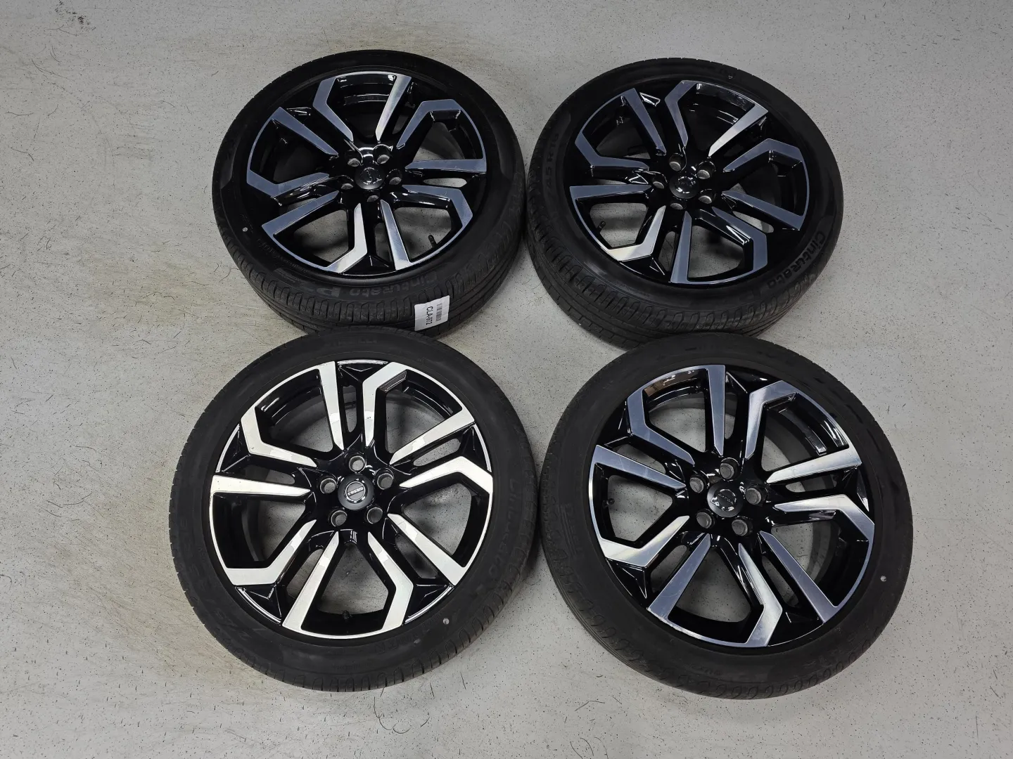 Autokuva 12 - CLA-972