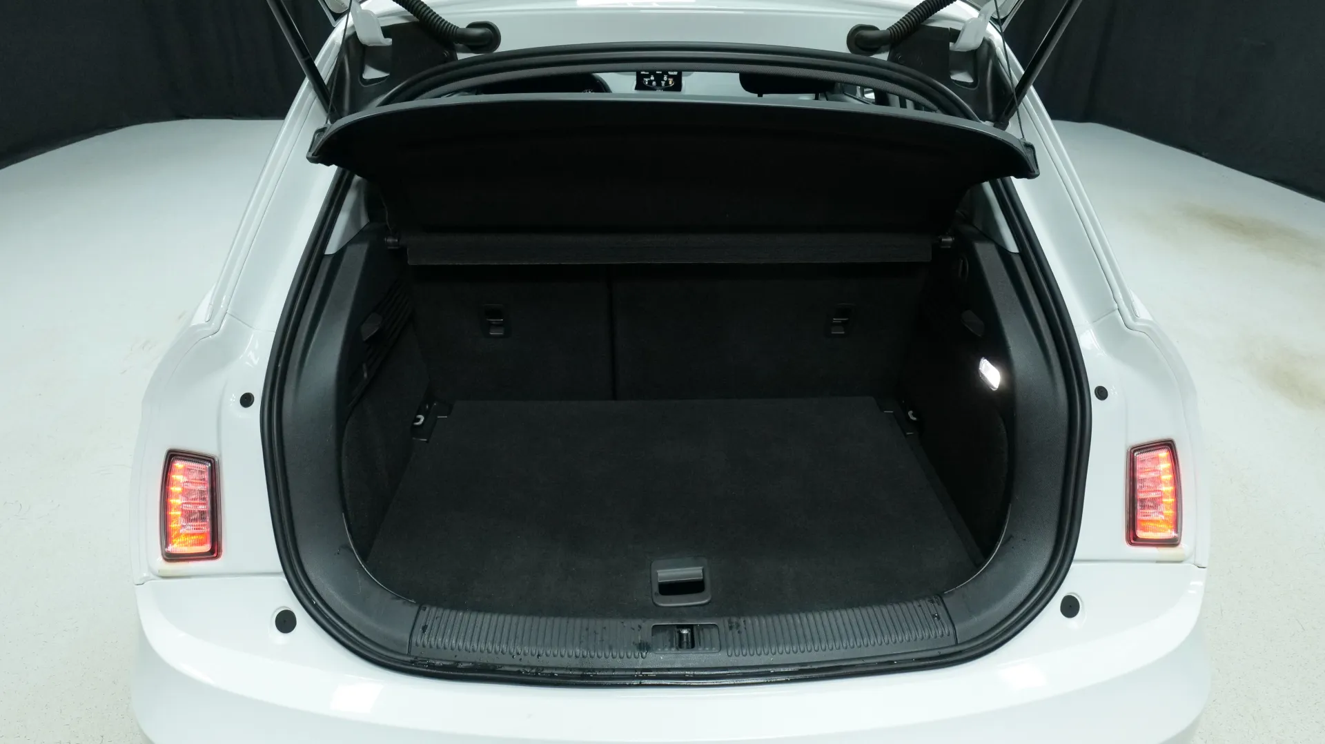 Autokuva 15 - CLF-314