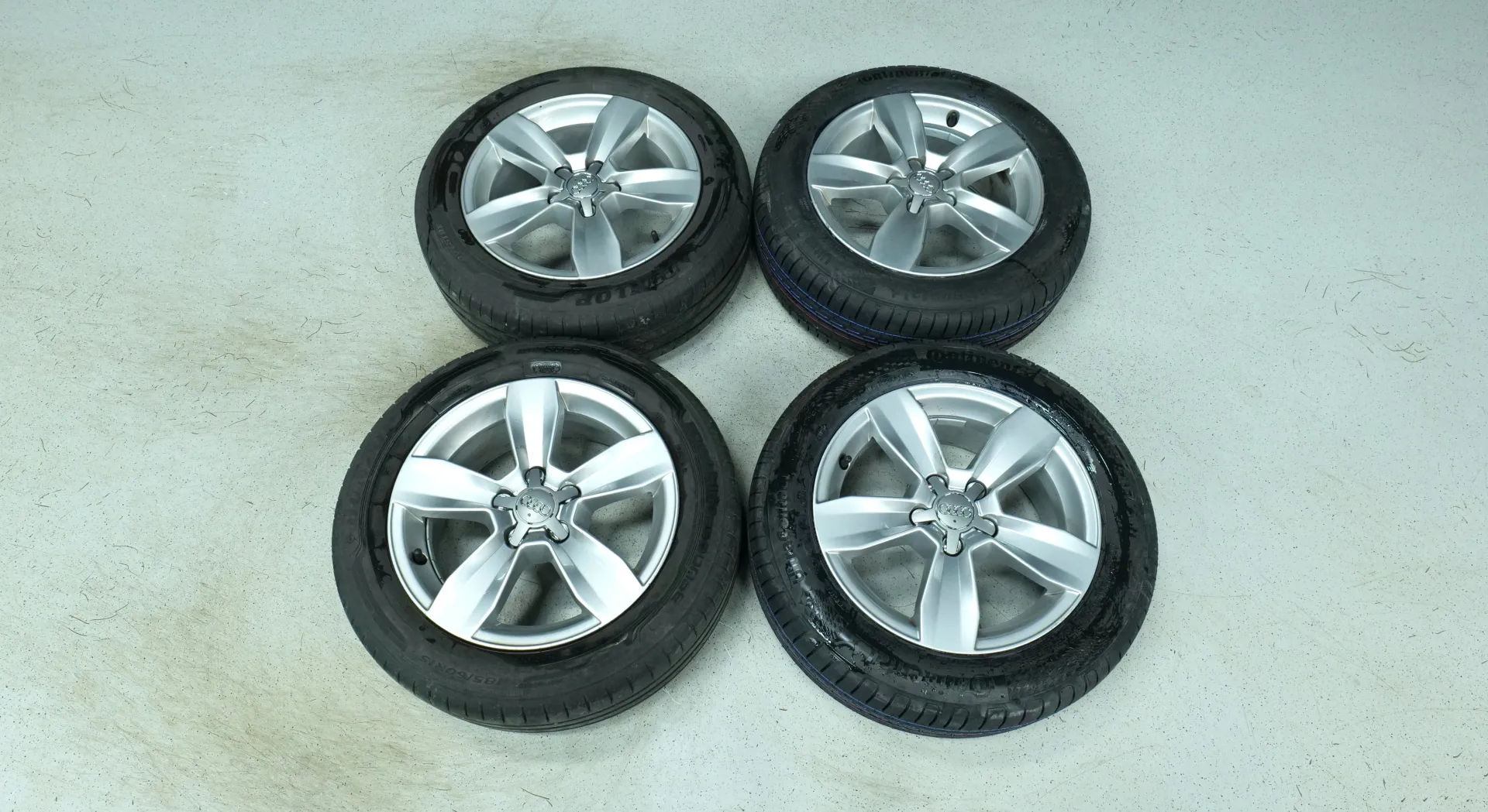 Autokuva 17 - CLF-314