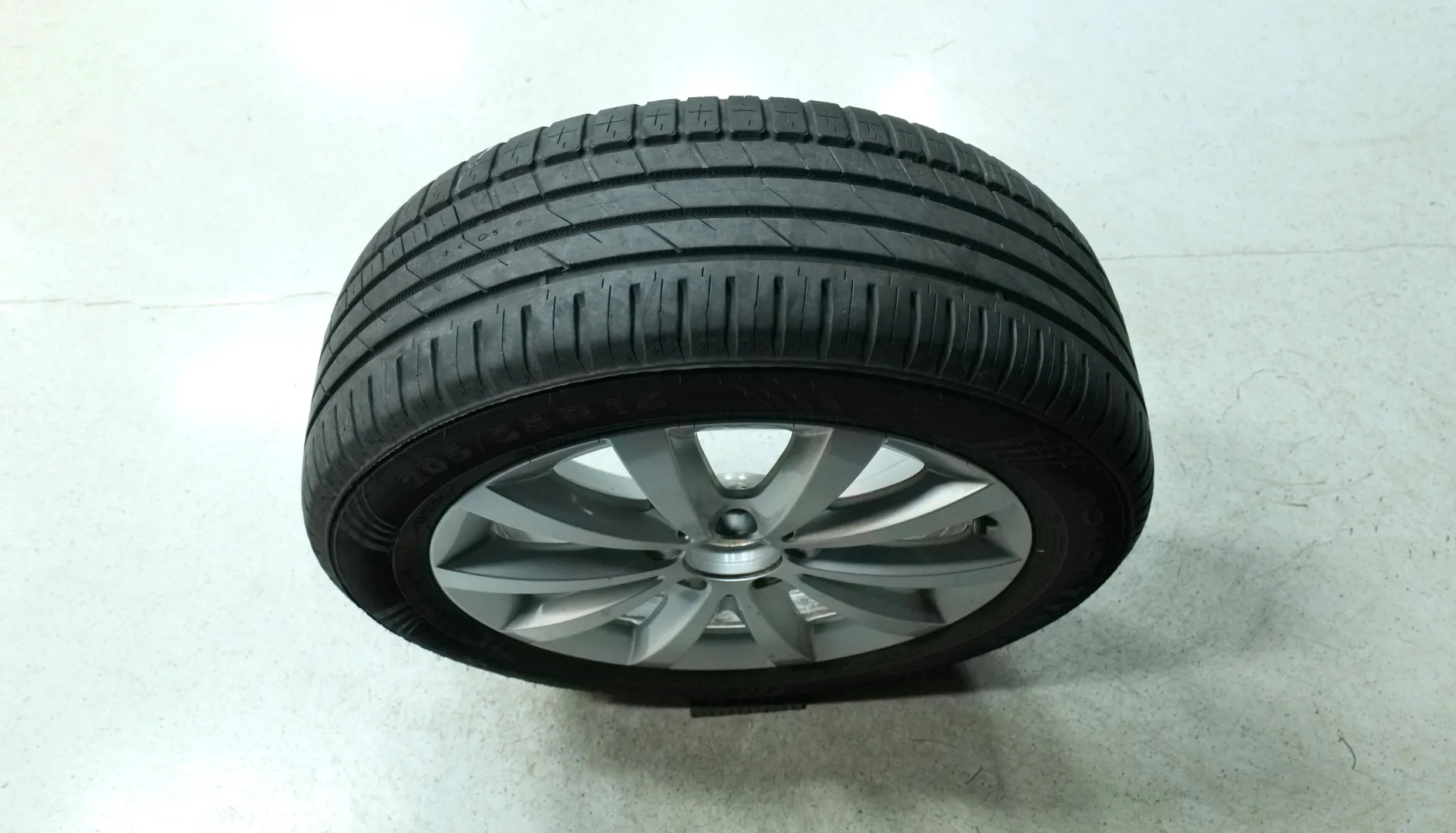 Autokuva 18 - CLL-419