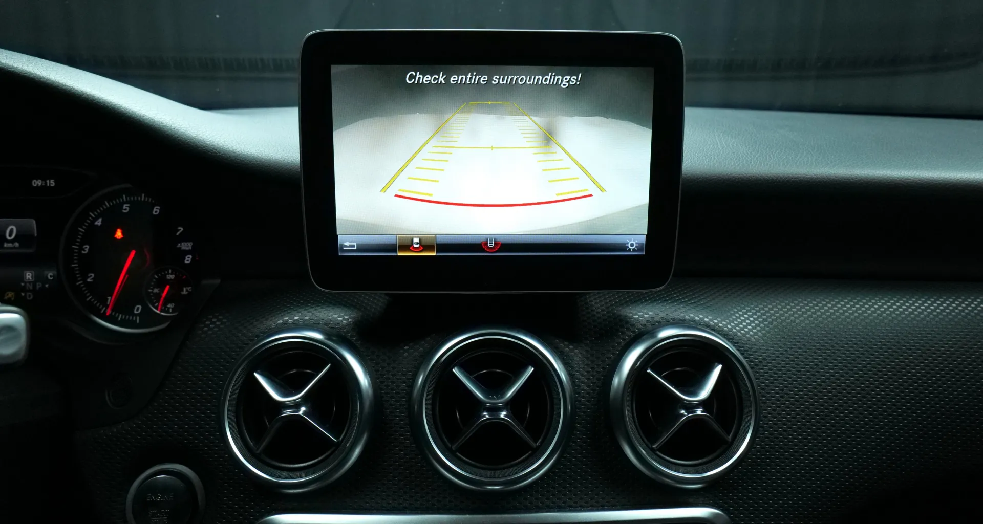 Autokuva 7 - CLL-419