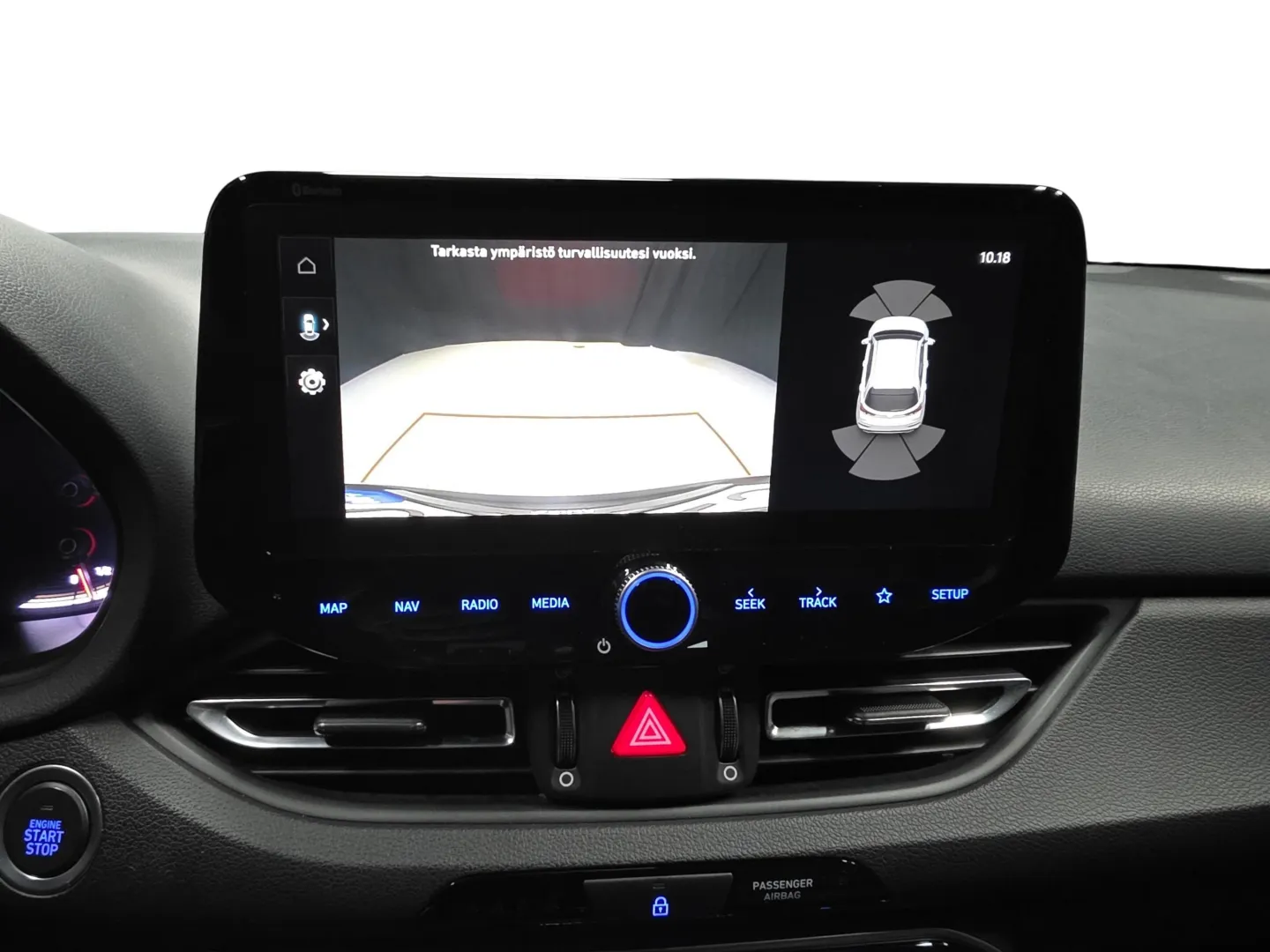 Autokuva 14 - CLX-123