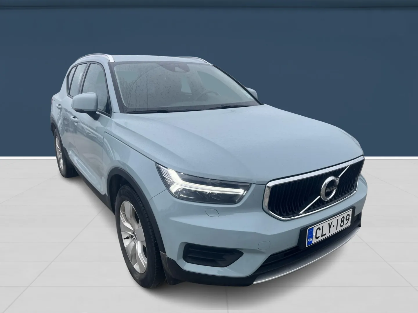 Autokuva 3 - CLY-189