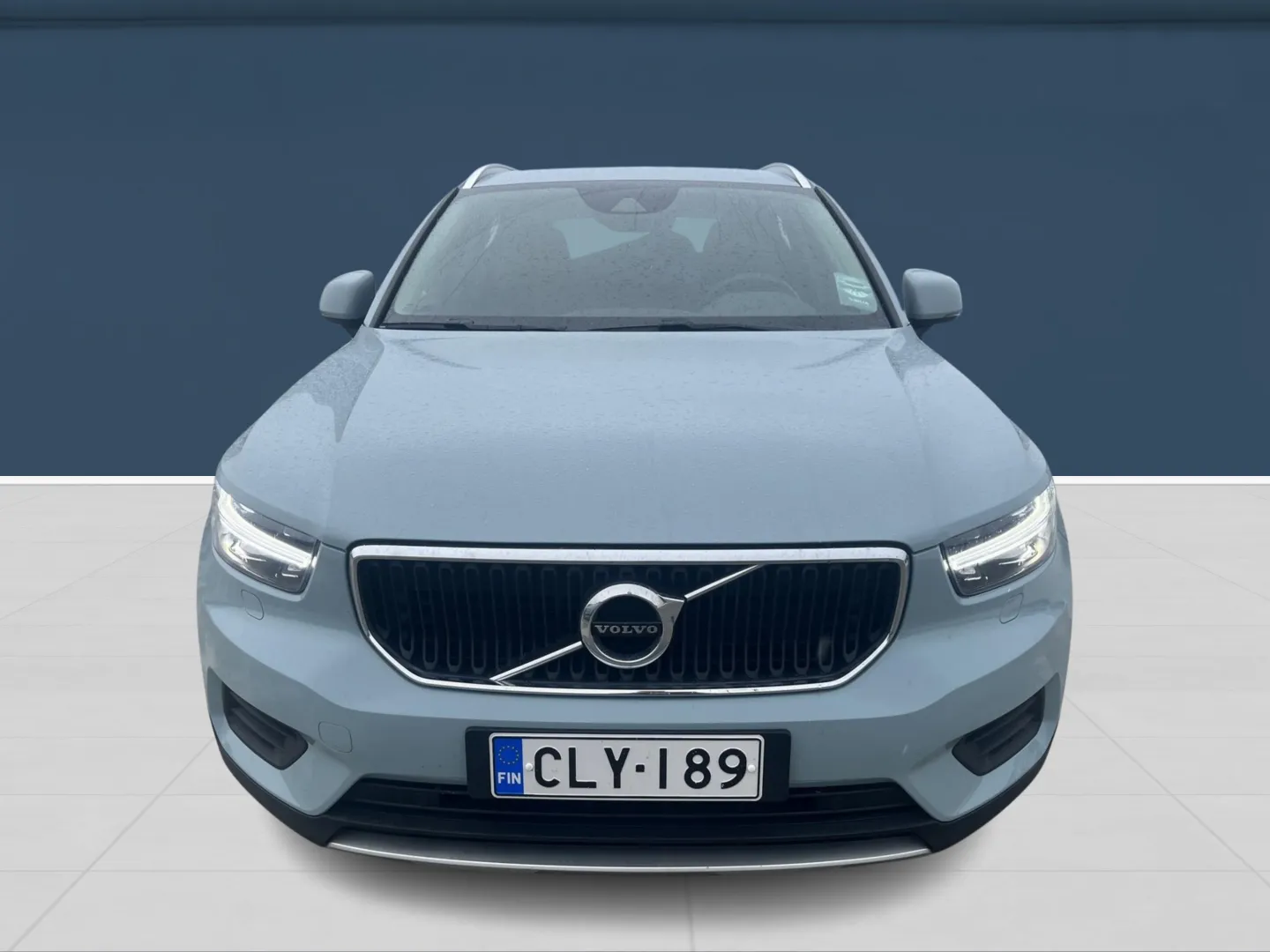 Autokuva 2 - CLY-189