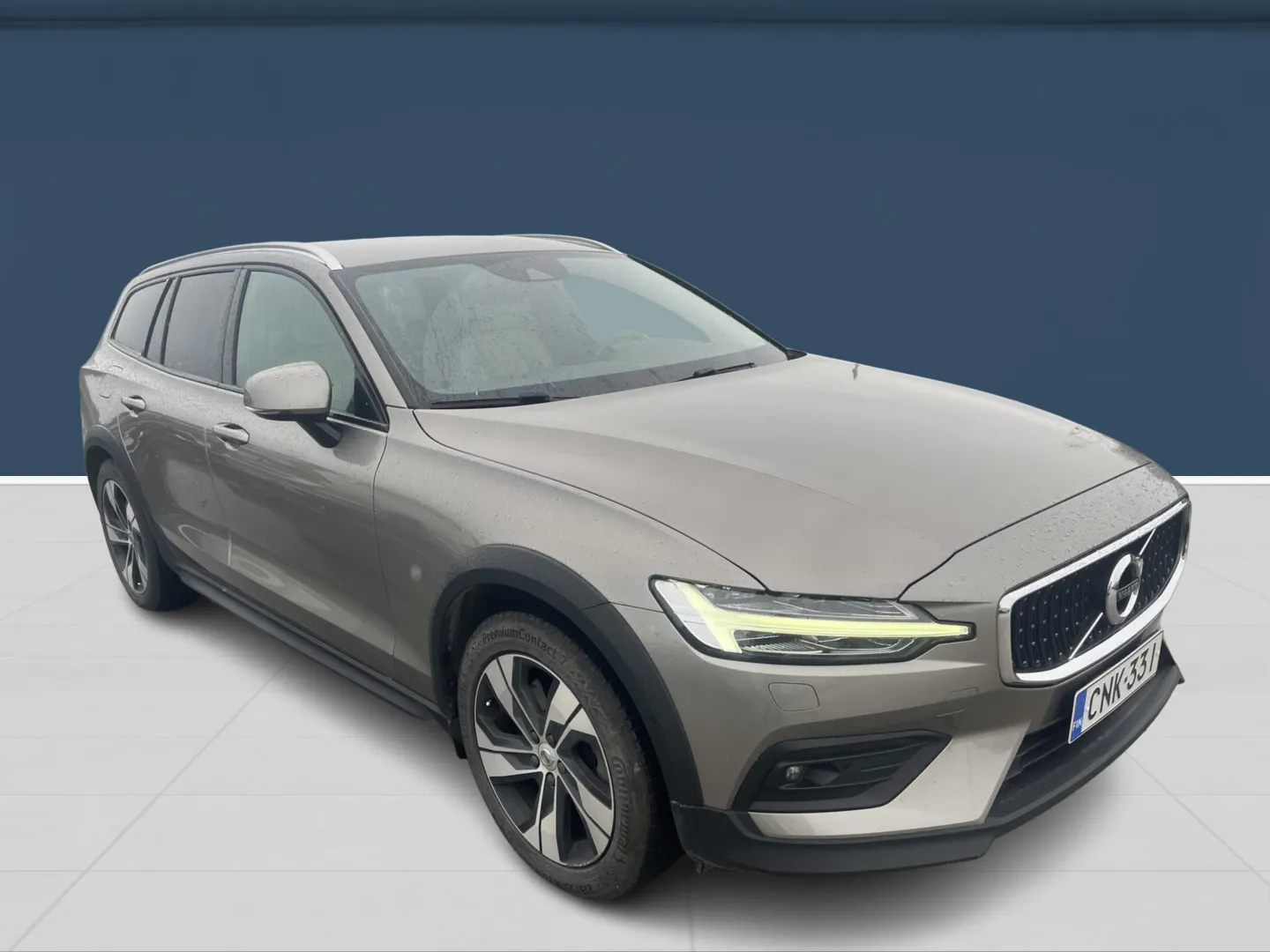 Autokuva 3 - CNK-331