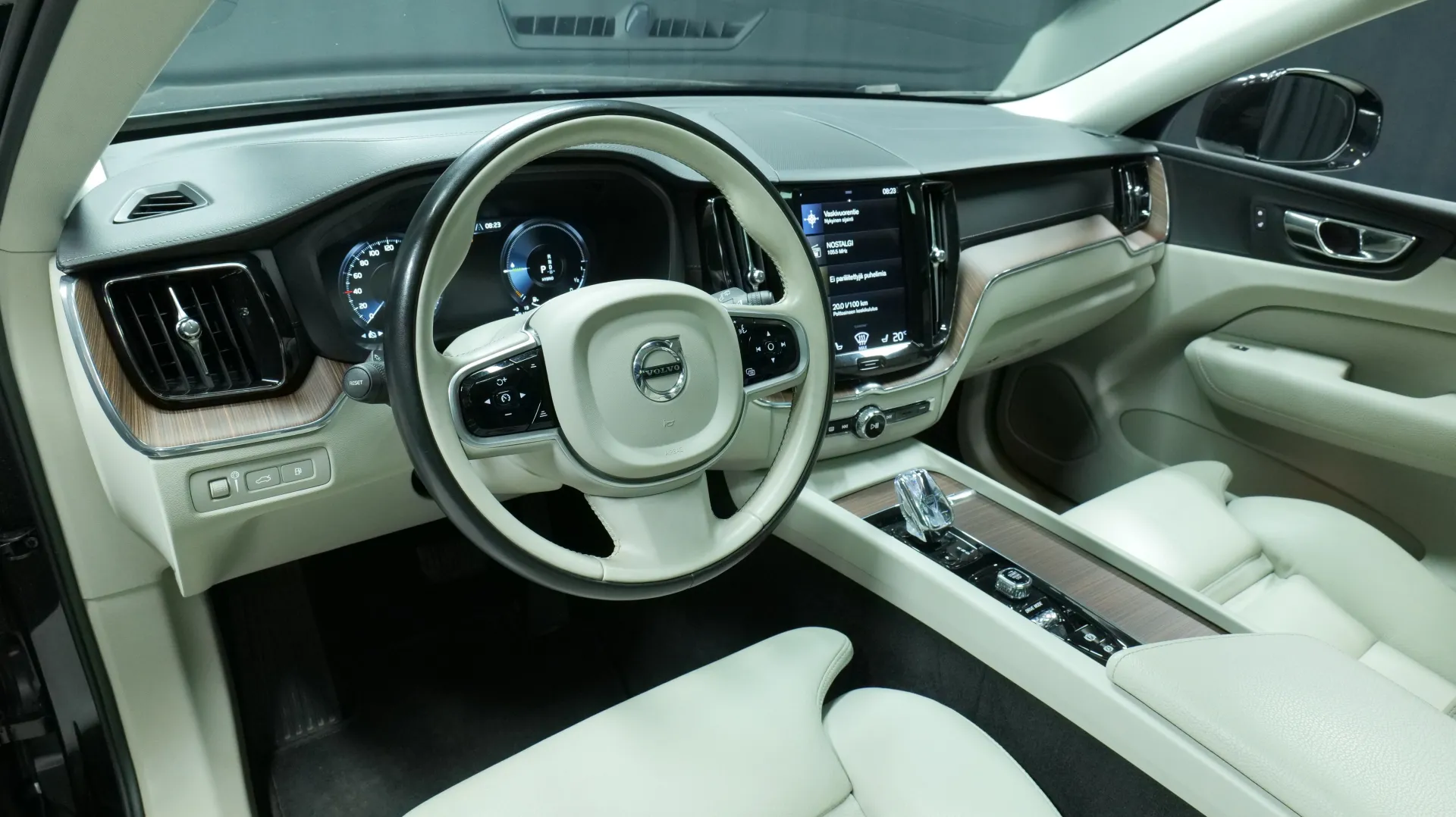 Autokuva 13 - CNM-817