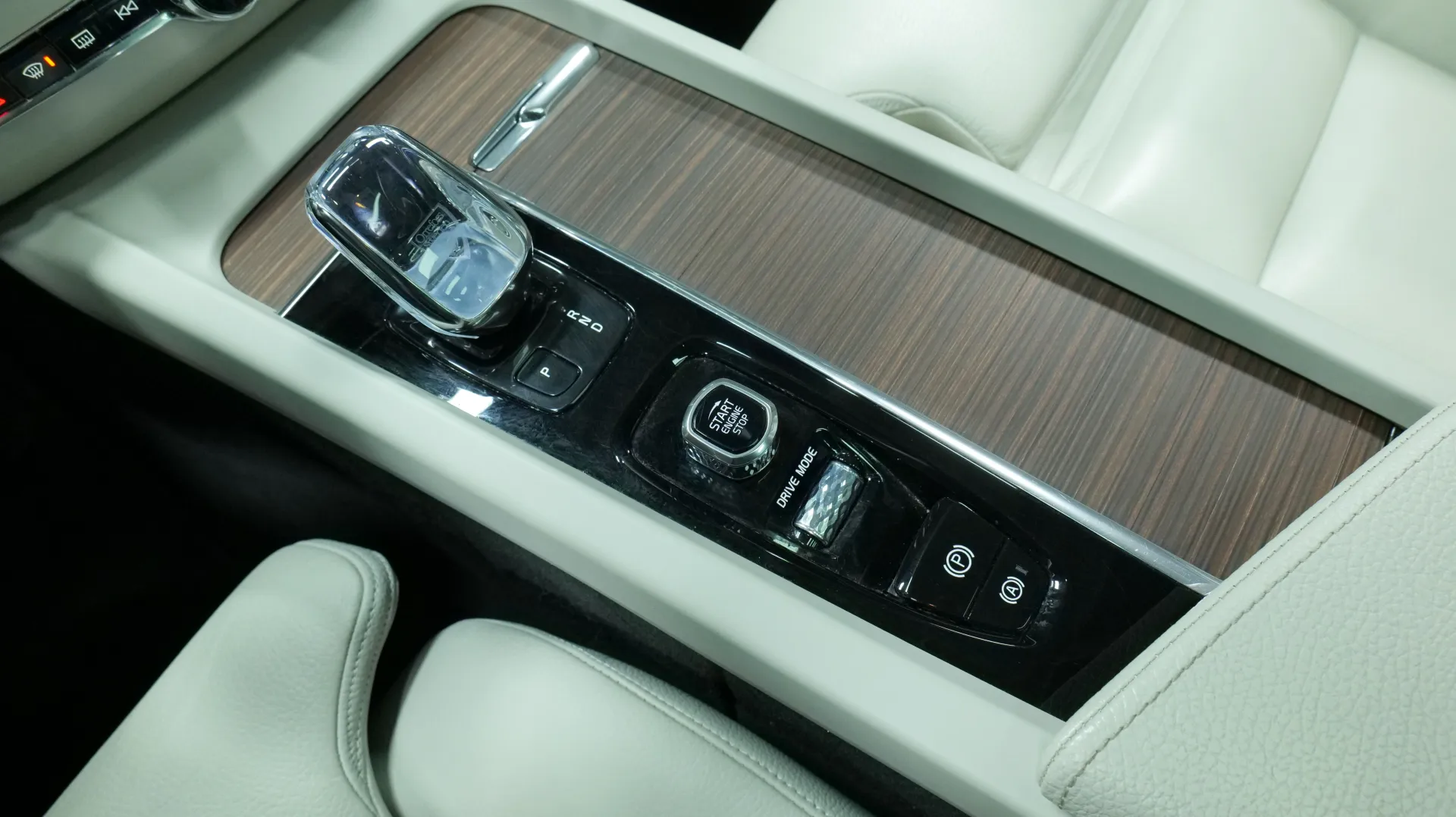 Autokuva 10 - CNM-817