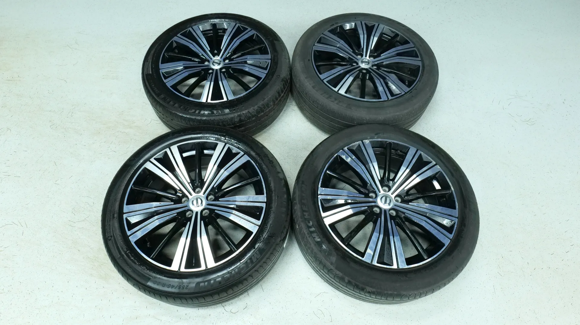 Autokuva 20 - CNY-956