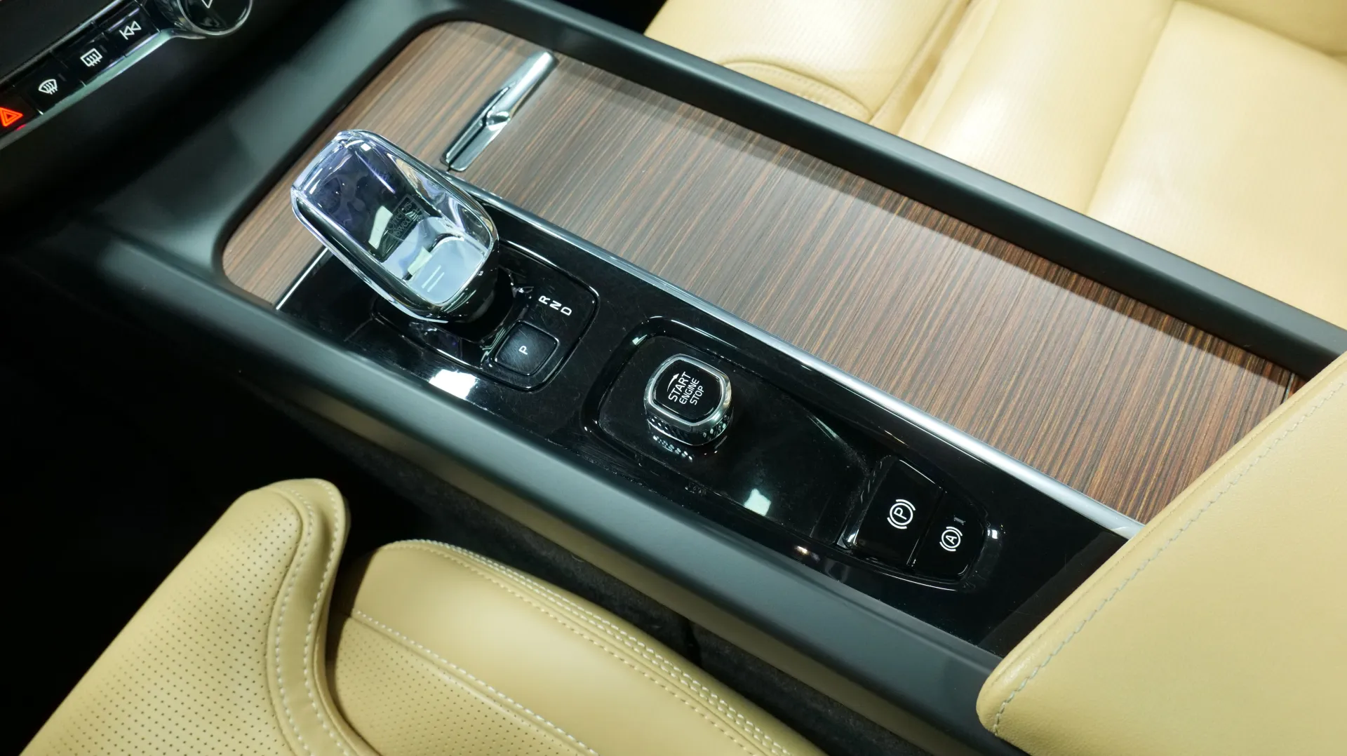 Autokuva 9 - CNY-956