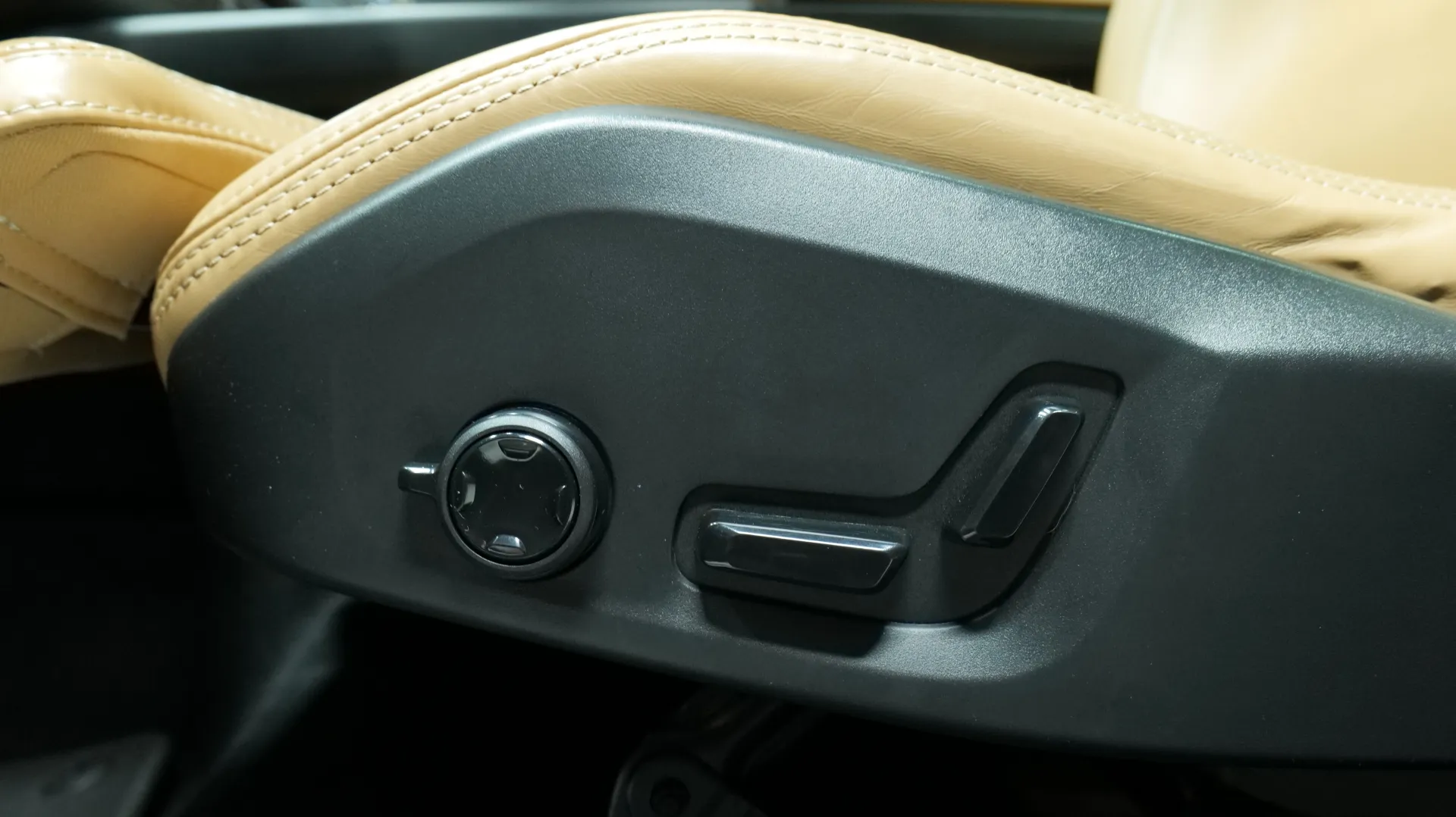 Autokuva 13 - COA-167