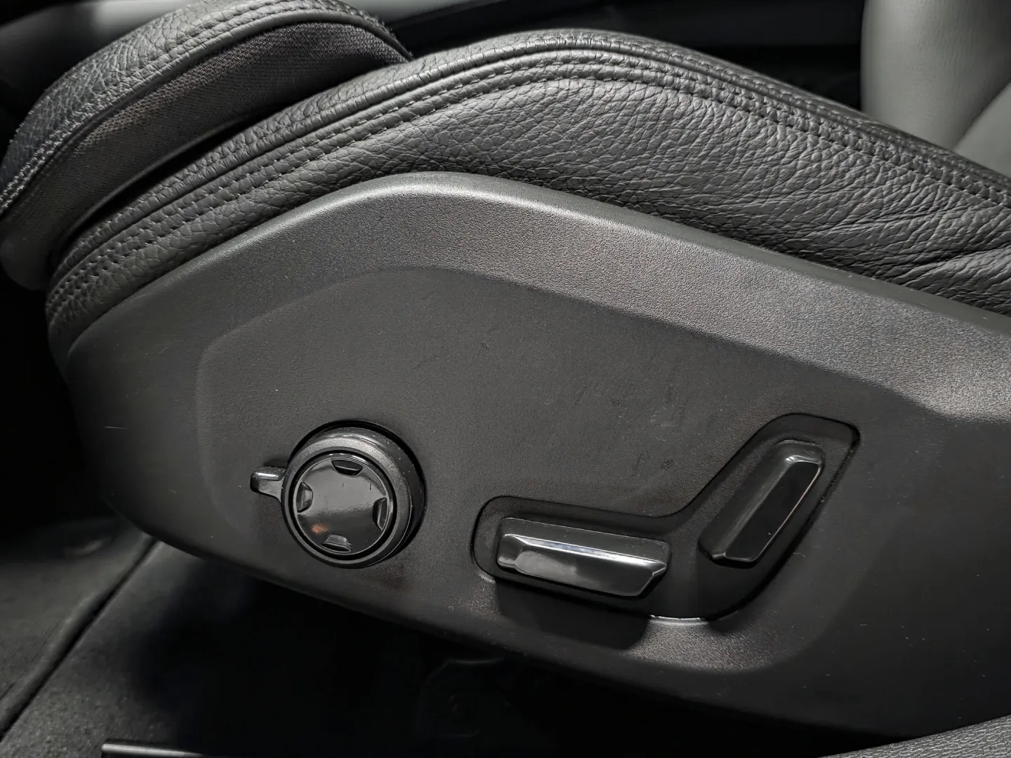 Autokuva 16 - COA-192