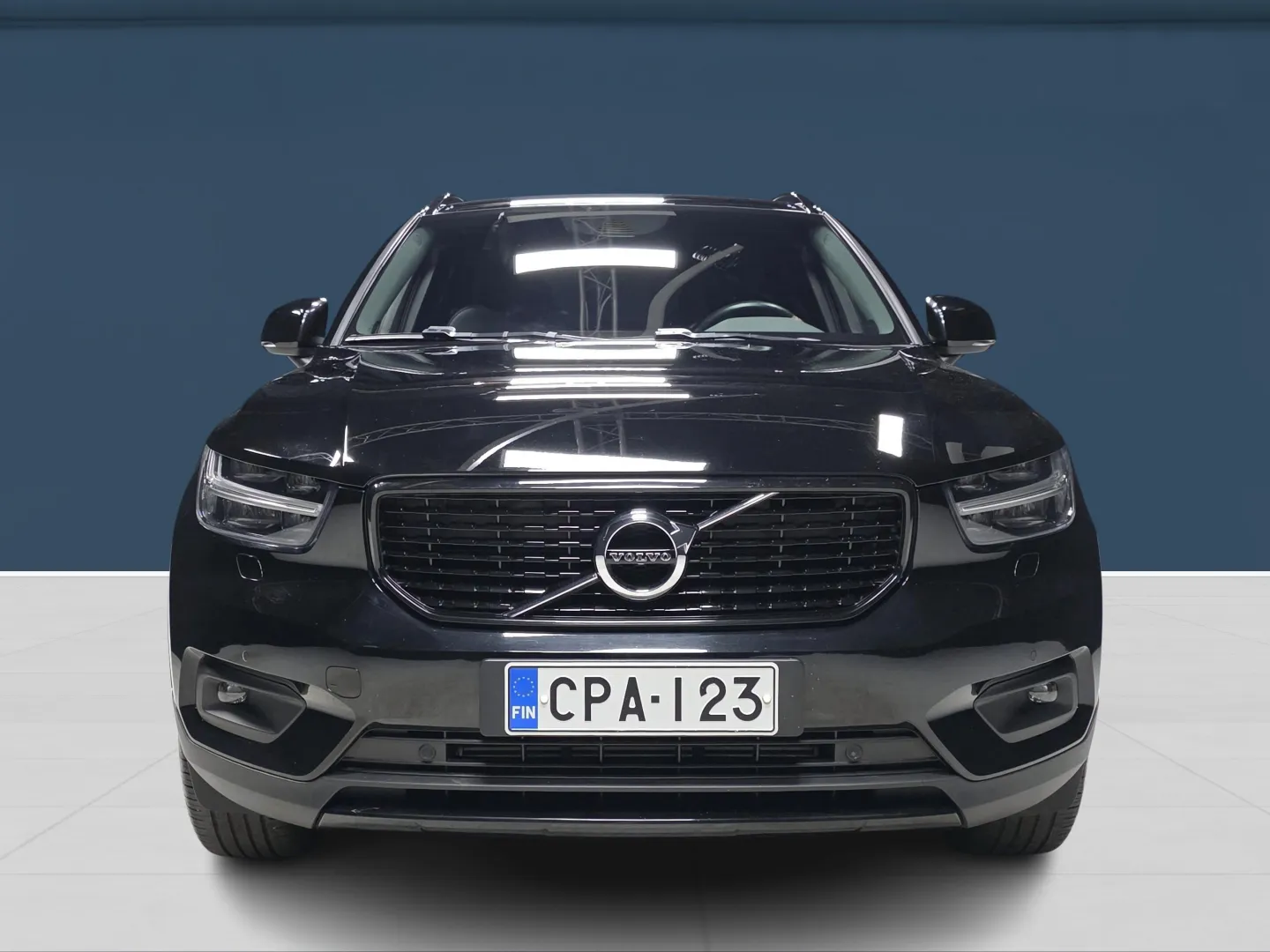Autokuva 2 - CPA-123