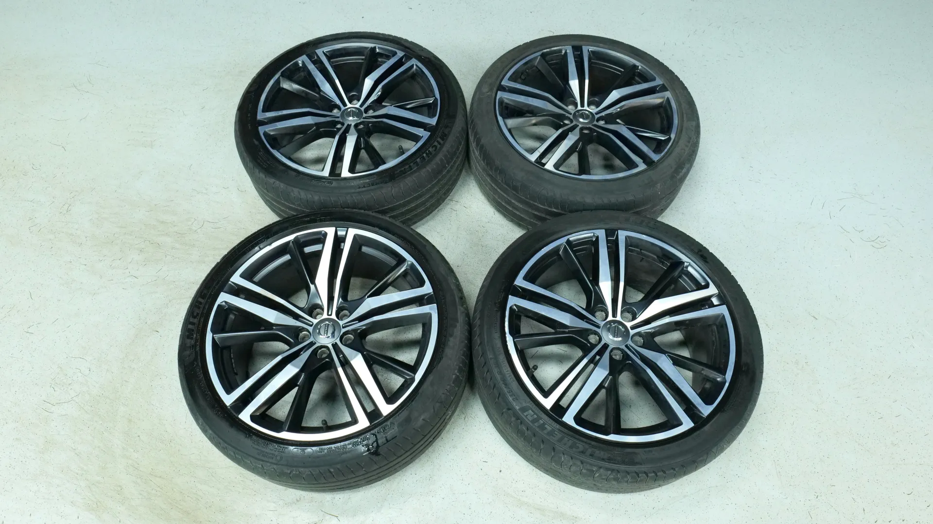 Autokuva 19 - CPB-517