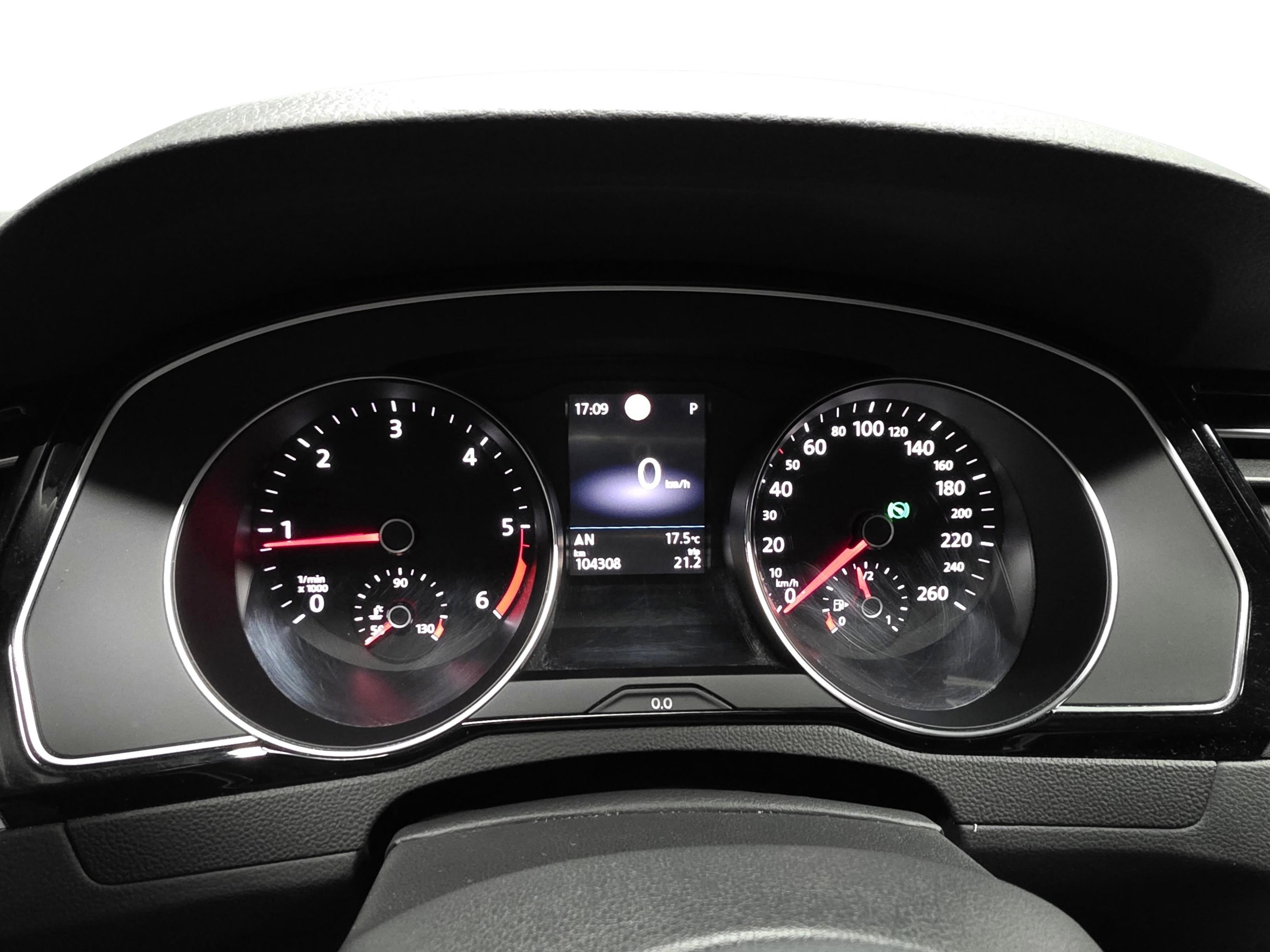Volkswagen Passat 2021, kuva 7/20