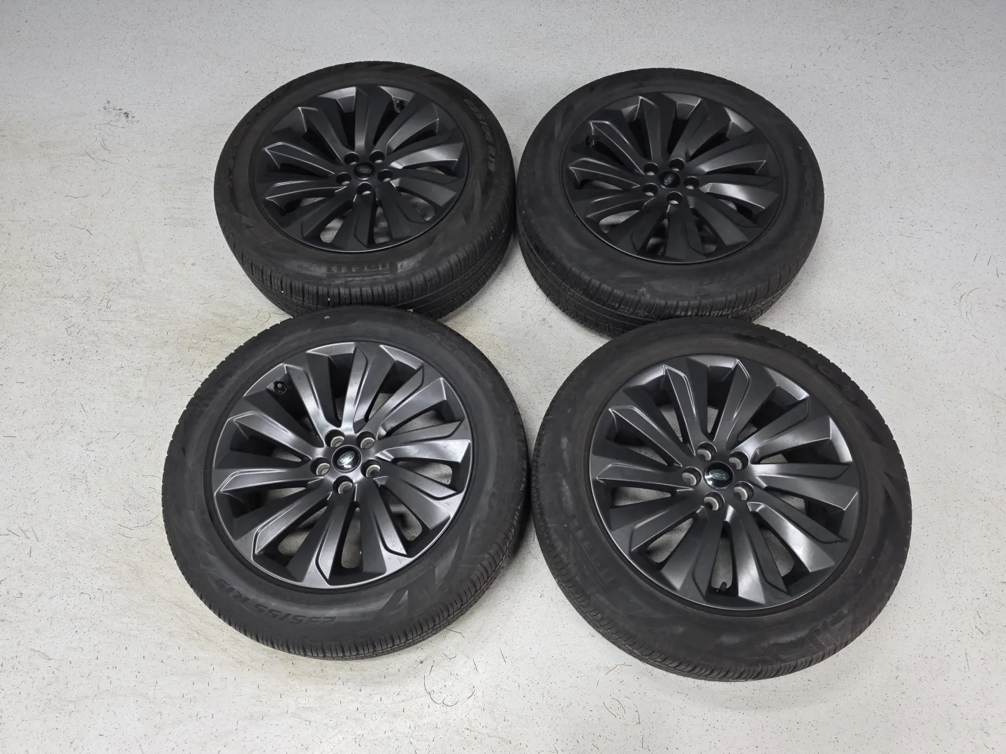 Autokuva 12 - CPM-308