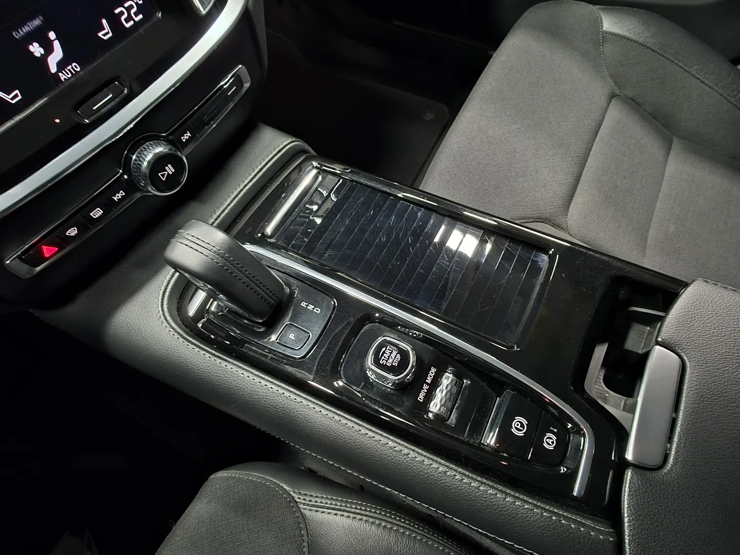 Autokuva 15 - CPN-168