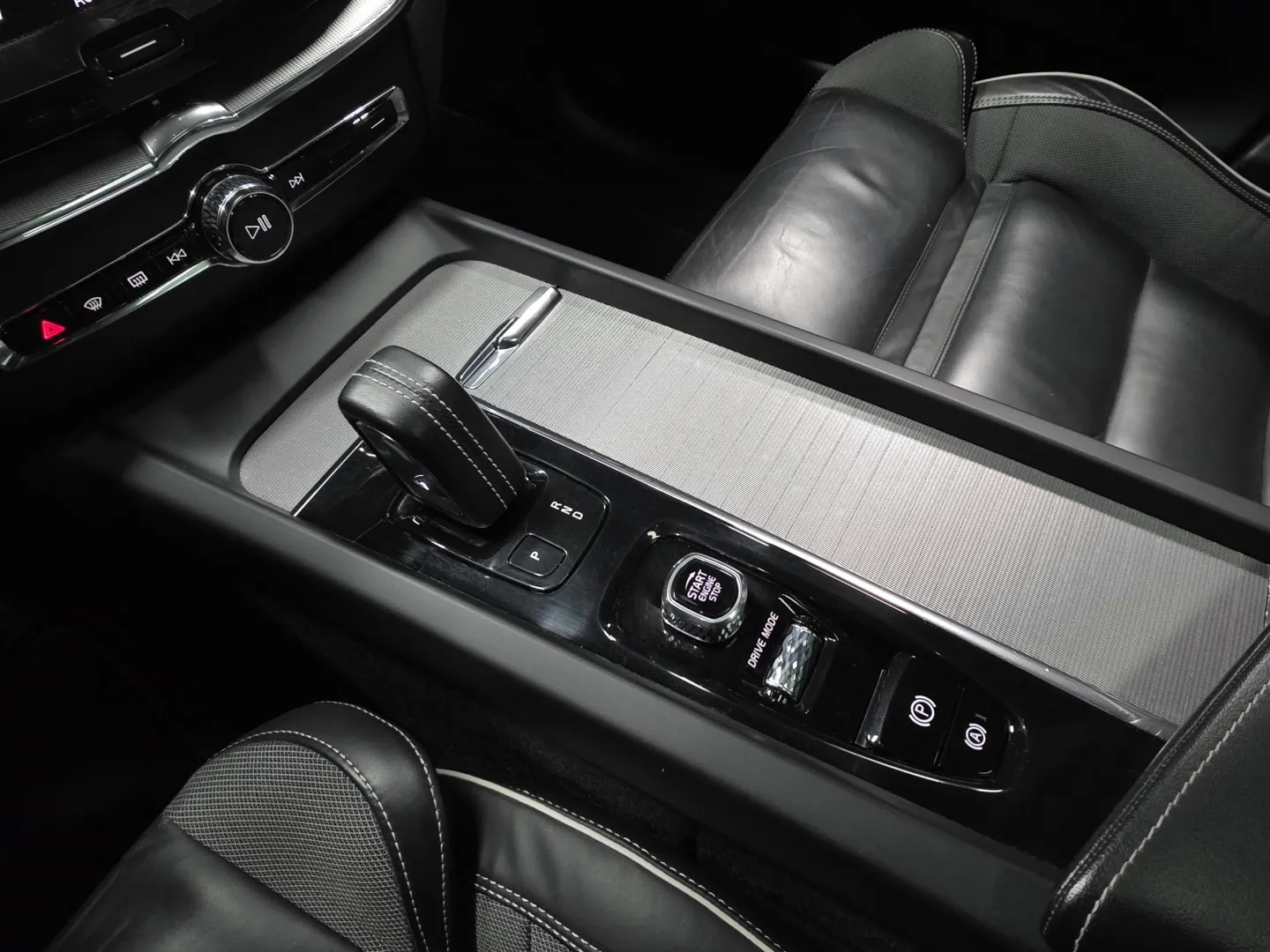 Autokuva 15 - CPN-299