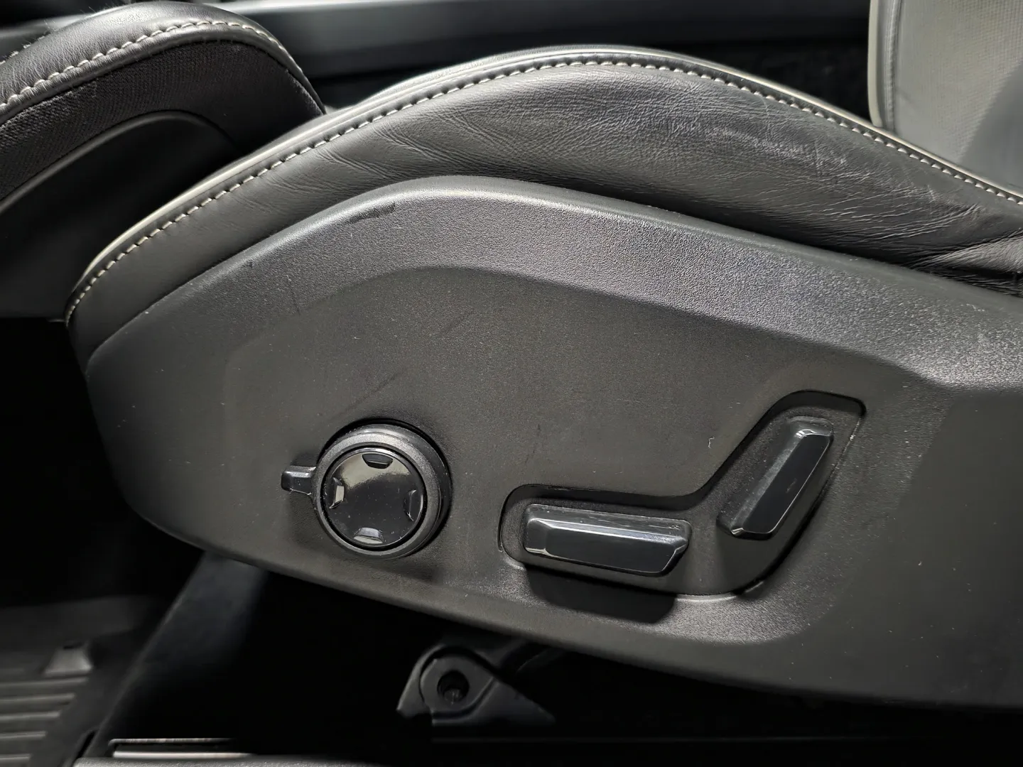 Autokuva 16 - CPR-370