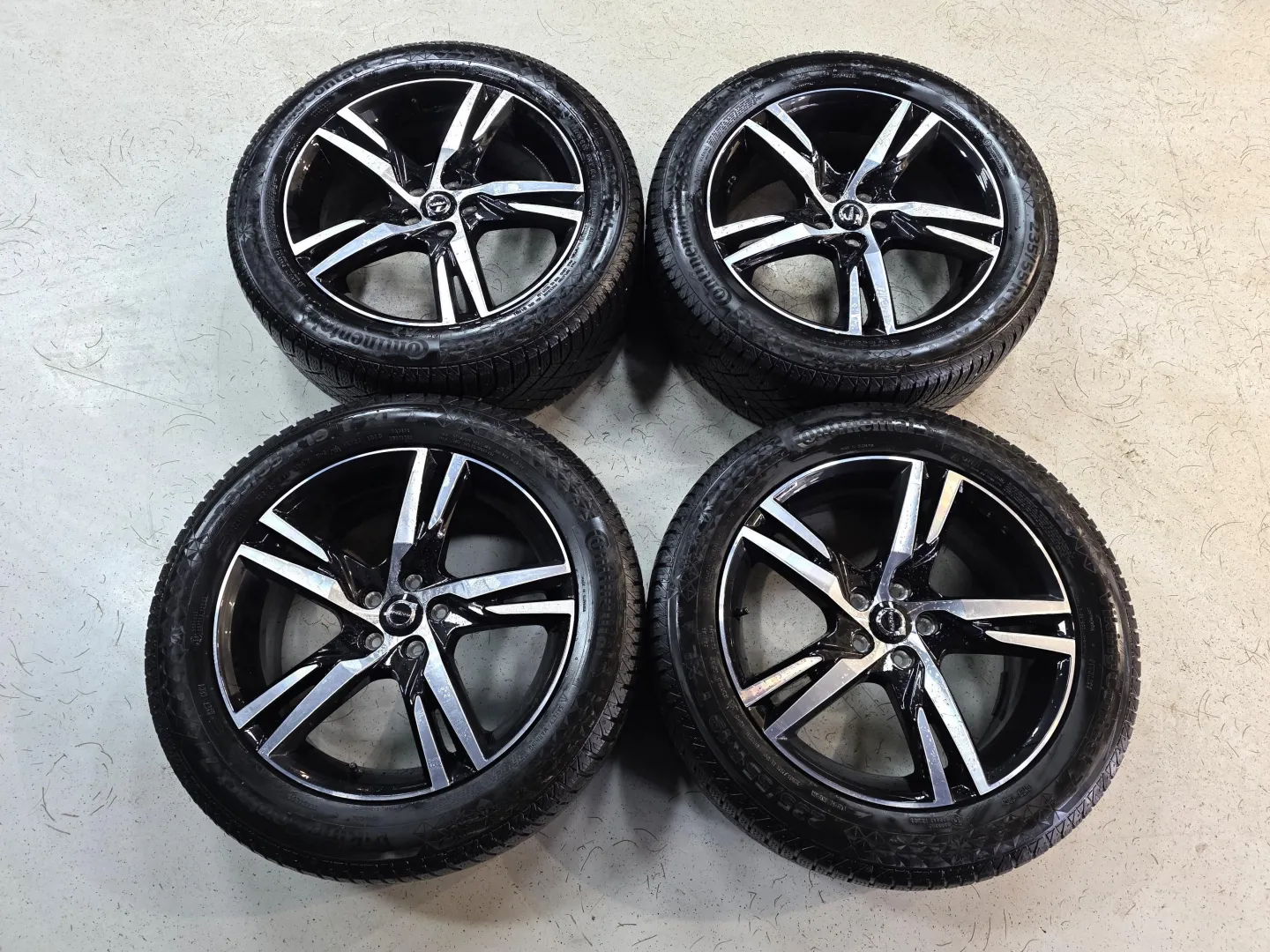 Autokuva 12 - CPR-370