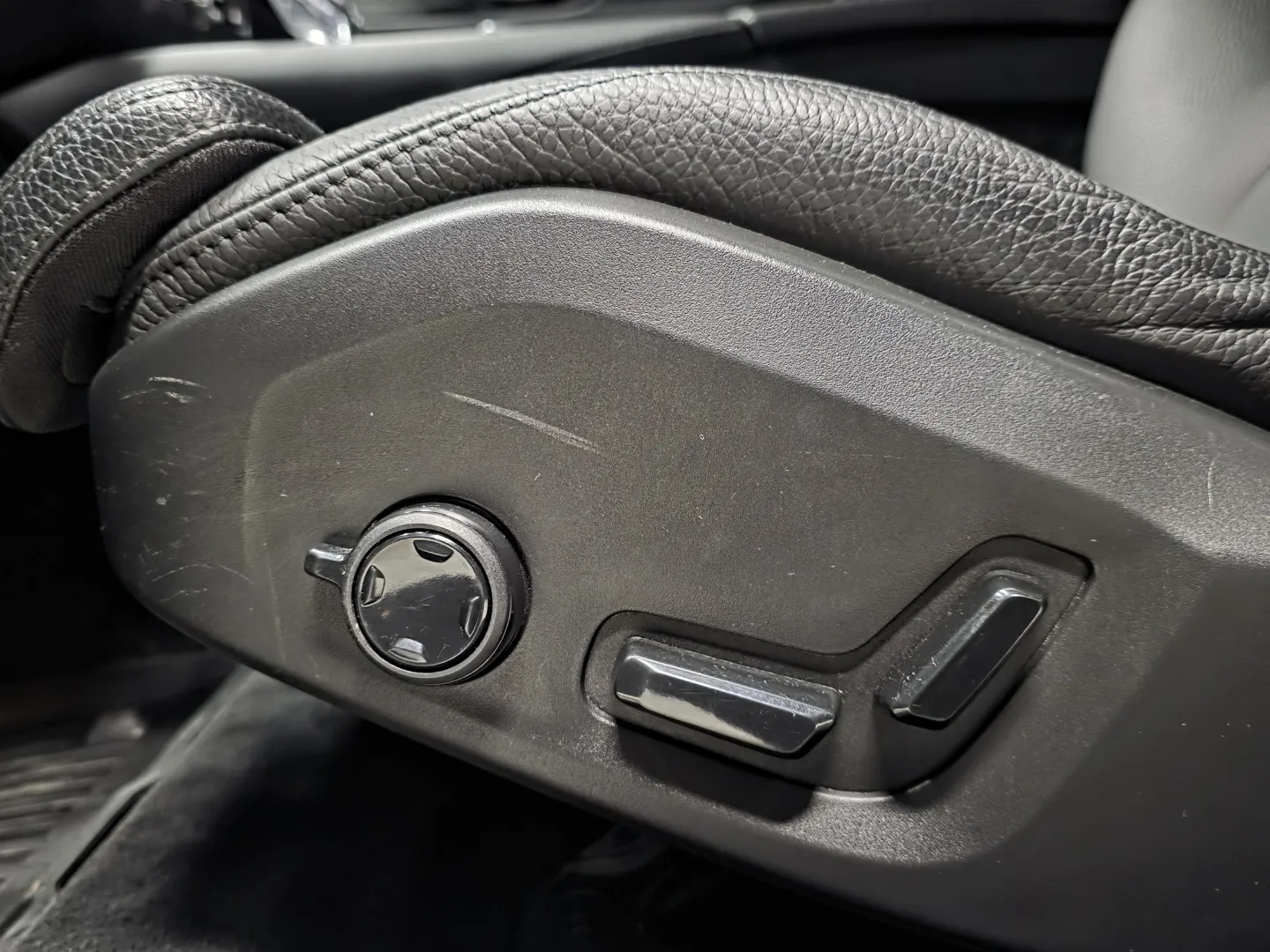 Autokuva 16 - CPR-733