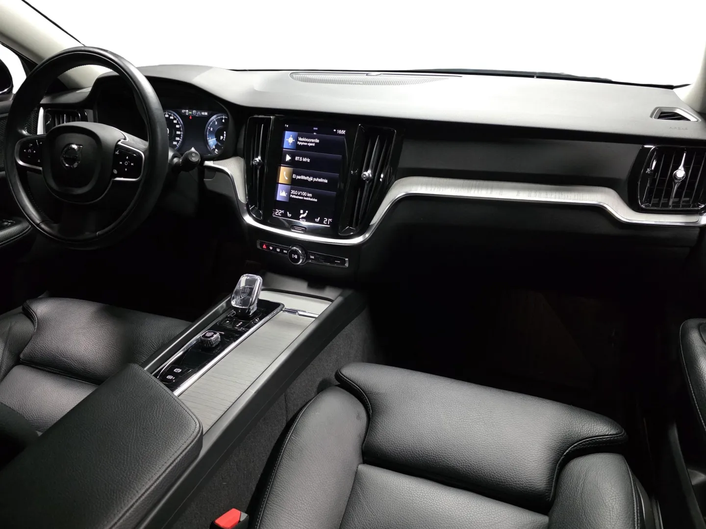 Autokuva 18 - CPX-377