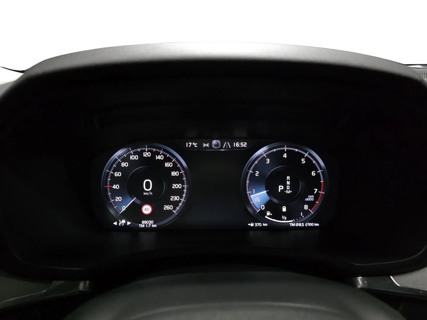 Autokuva 7 - CPX-377