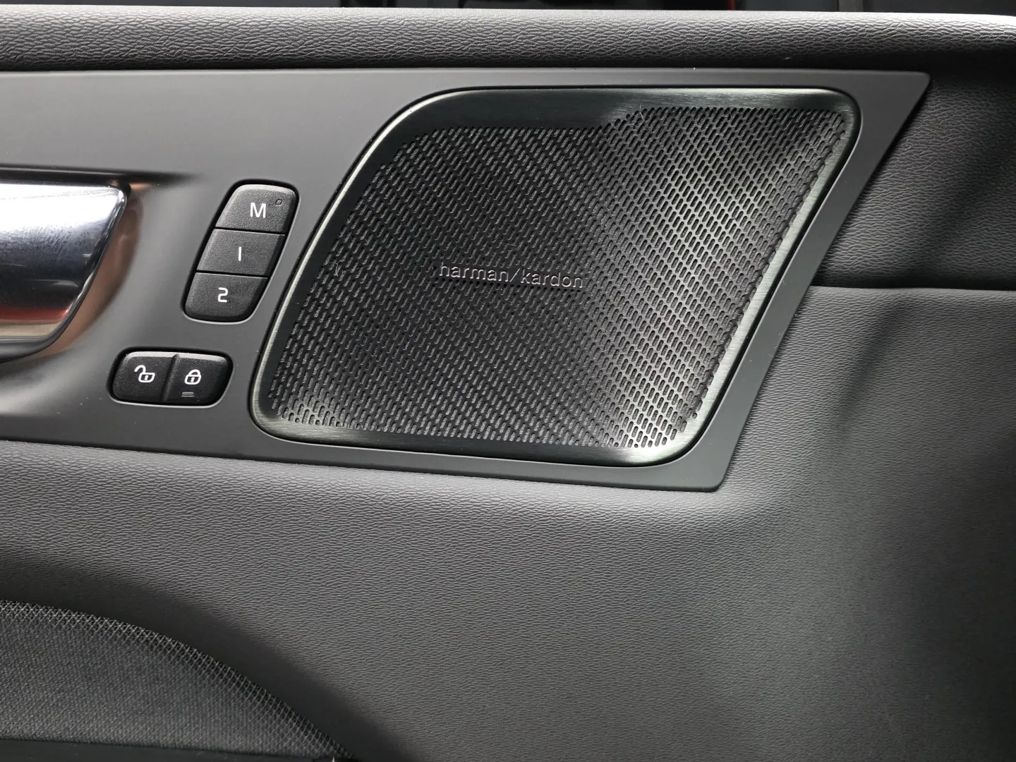 Autokuva 16 - CPX-739