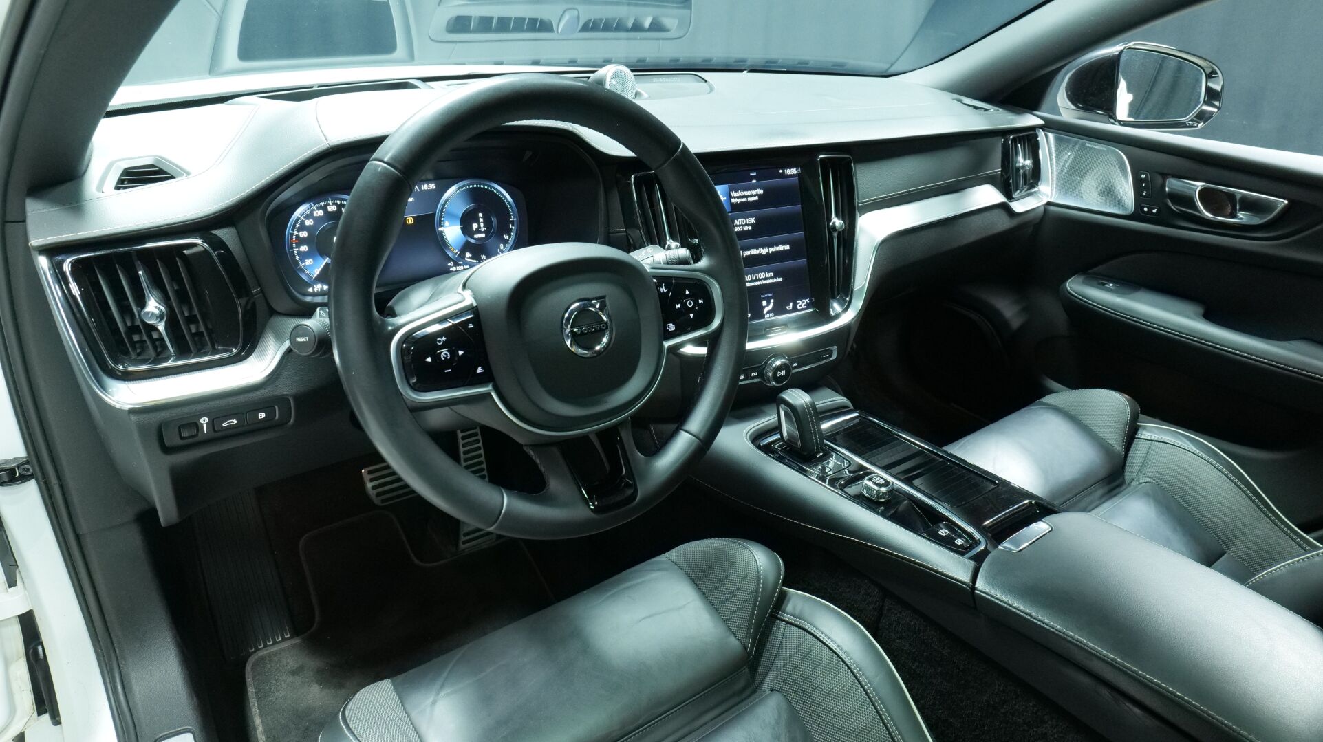 Autokuva 13 - CRF-499