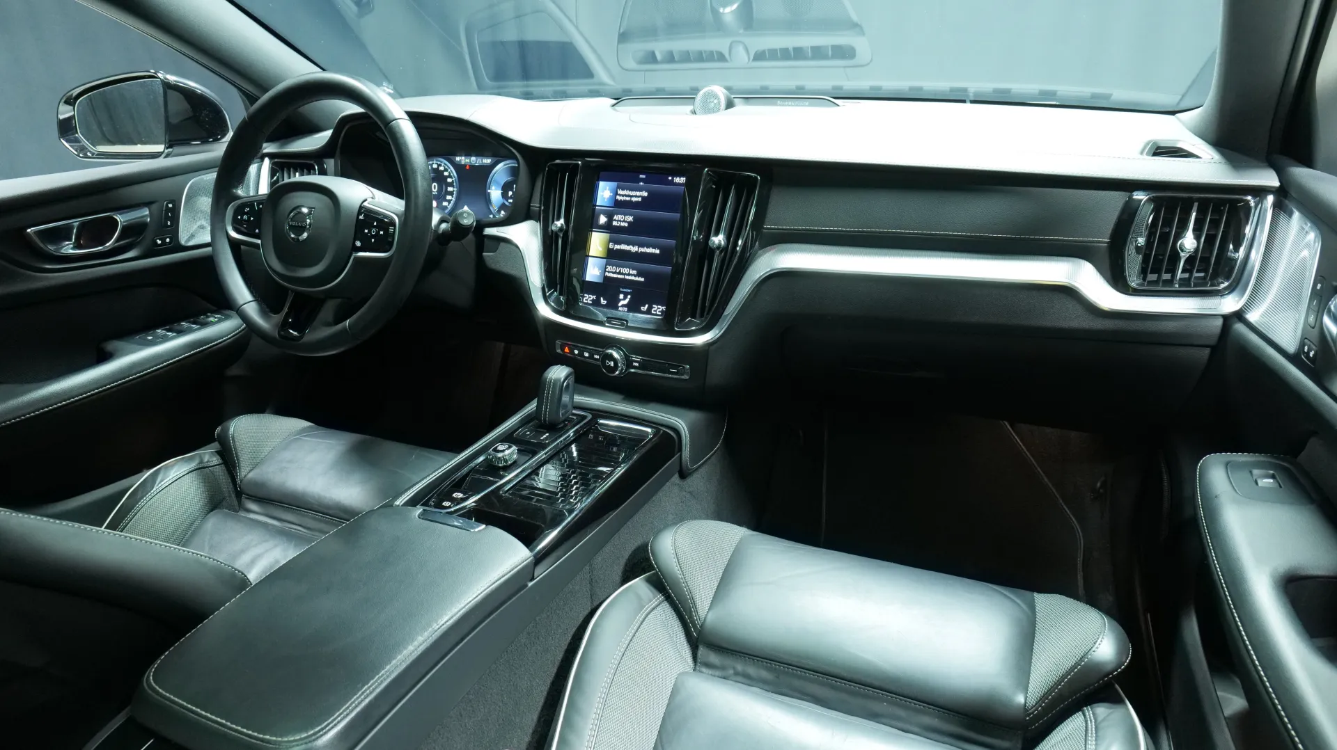 Autokuva 19 - CRF-499