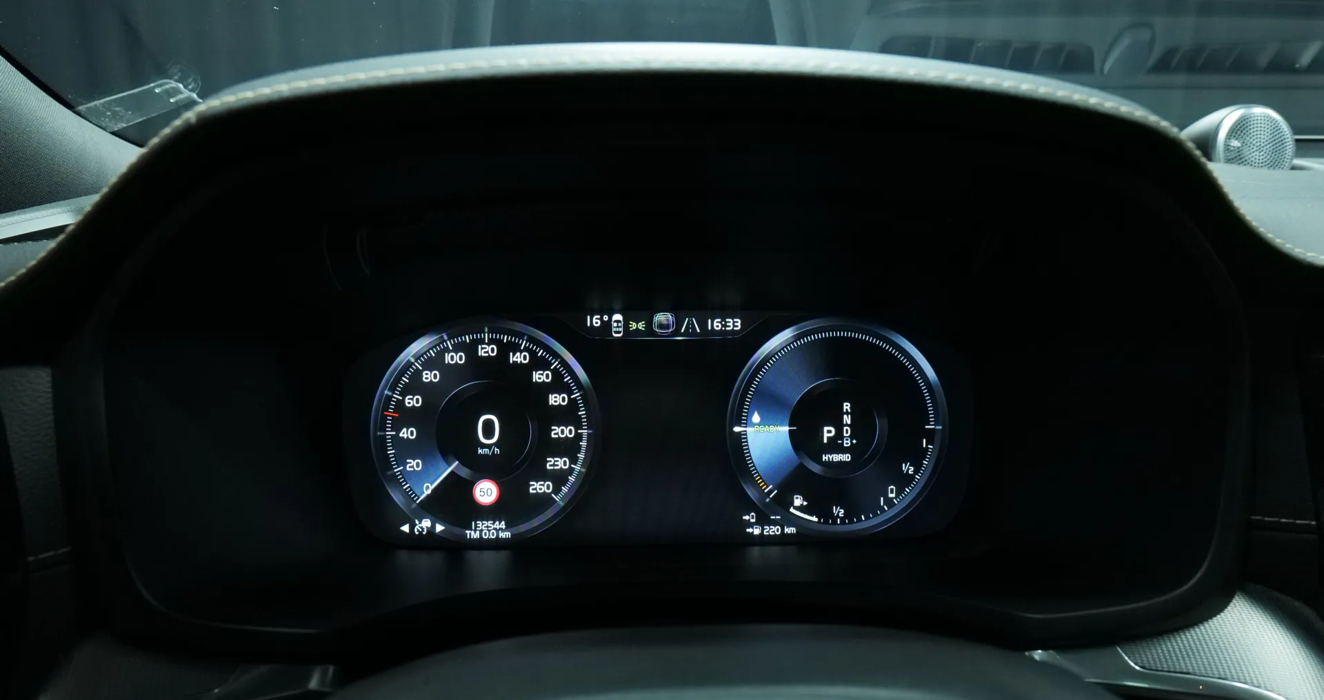 Autokuva 6 - CRF-499