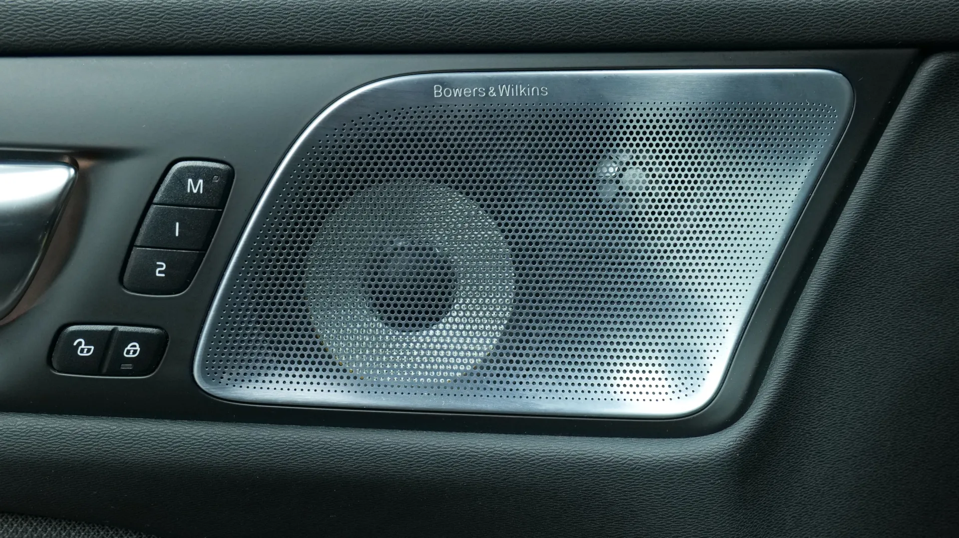 Autokuva 10 - CRF-499