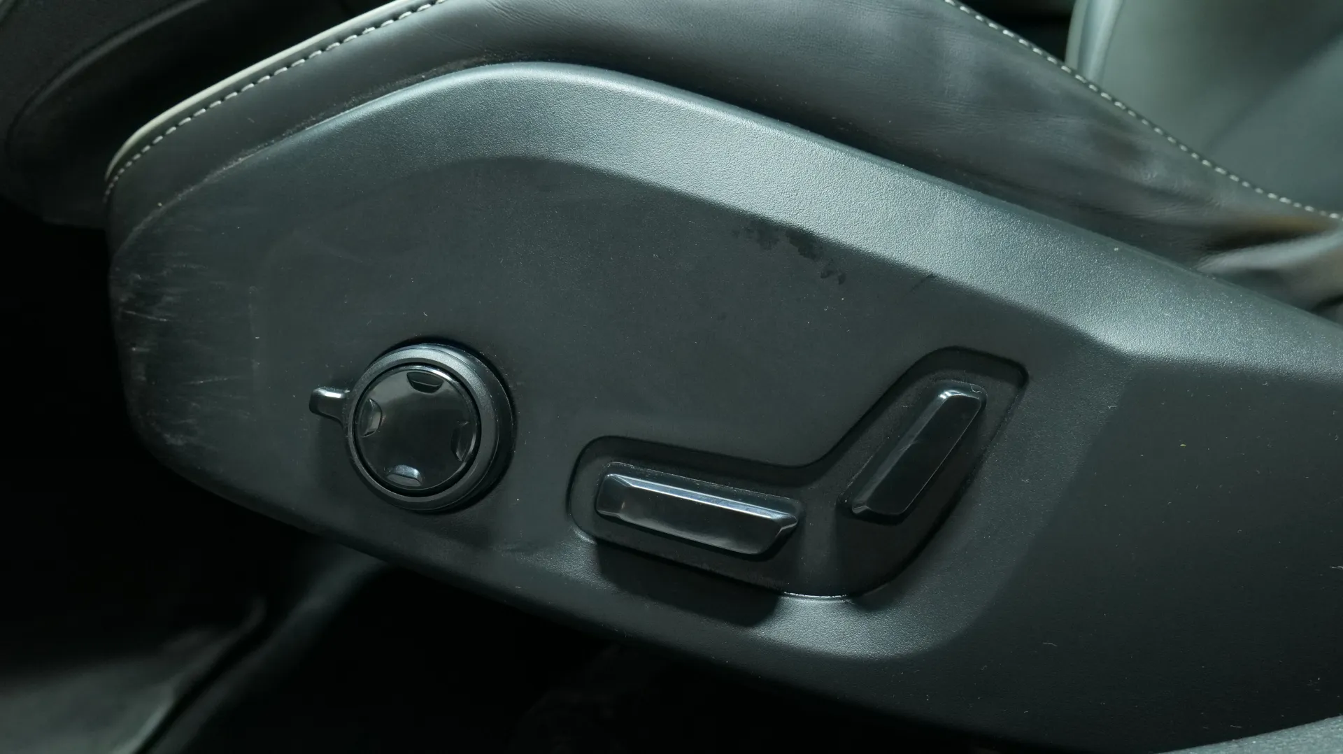 Autokuva 11 - CRF-499