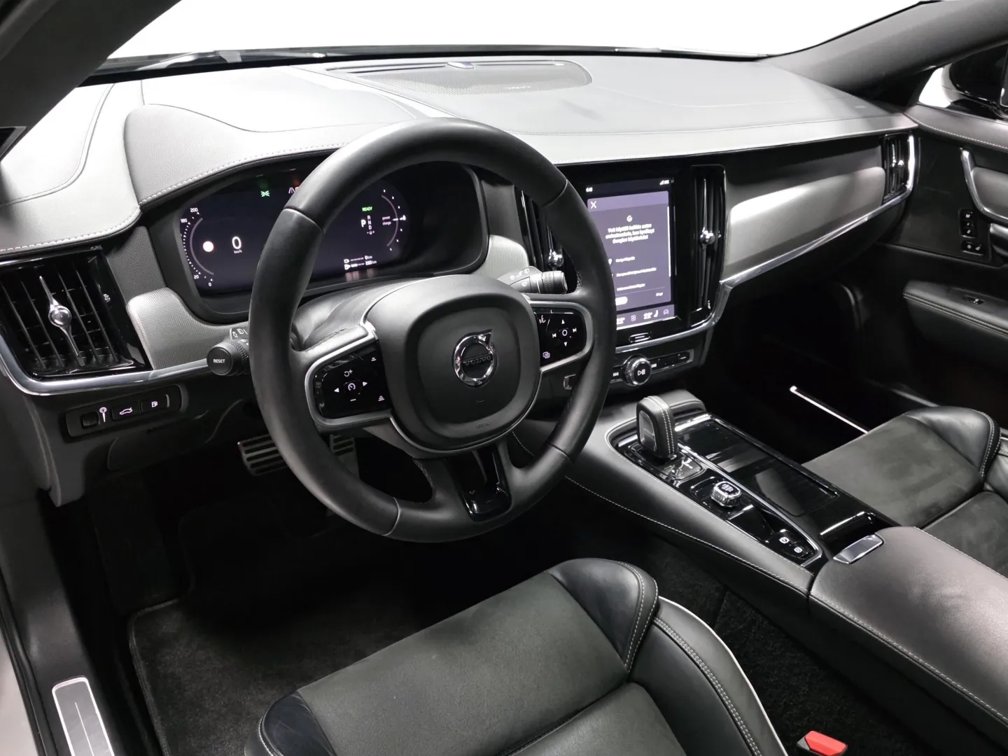 Autokuva 8 - CRF-506