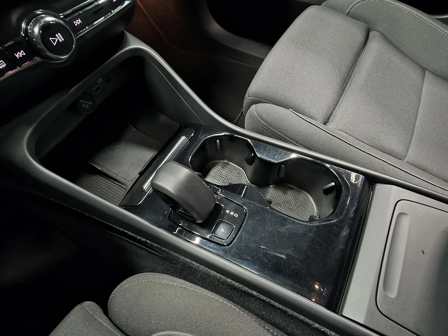 Autokuva 14 - CRH-270