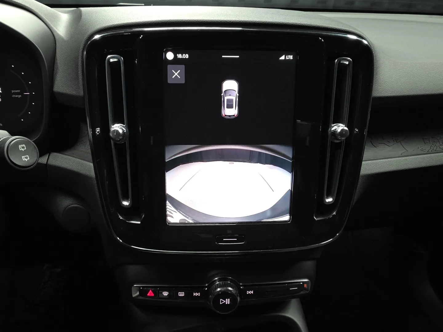 Autokuva 13 - CRH-270