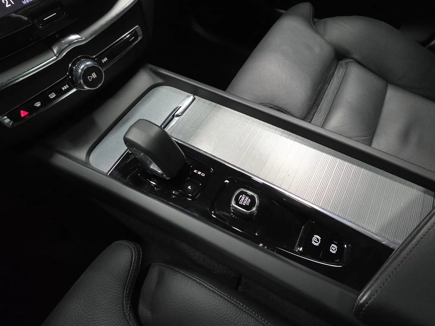 Autokuva 15 - CRH-374