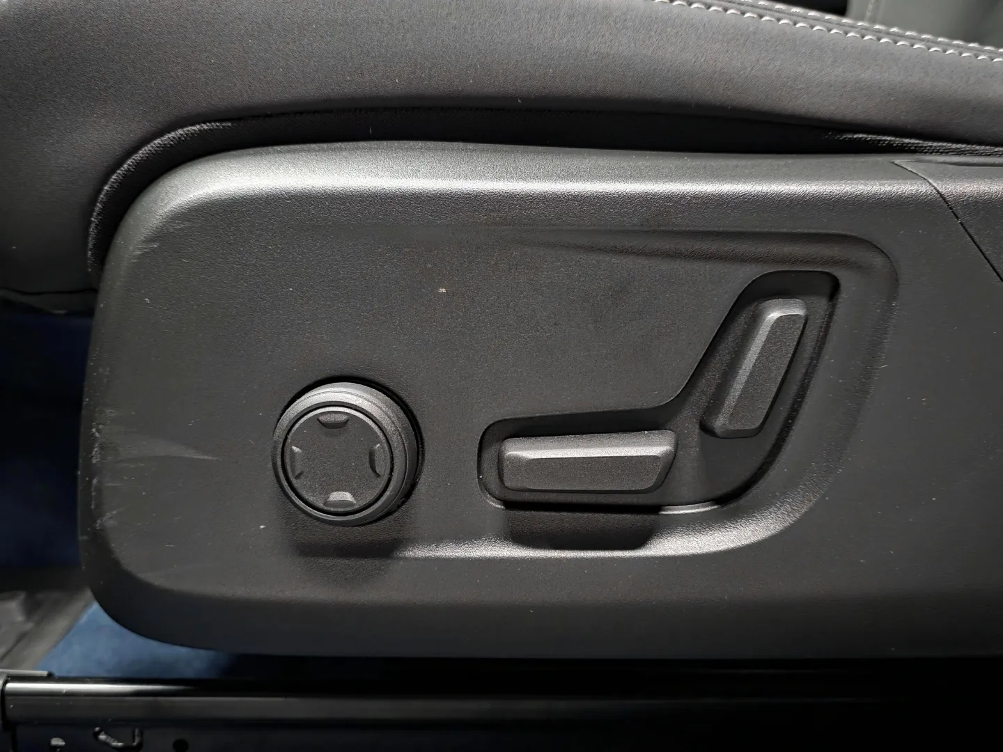 Autokuva 16 - CRH-820