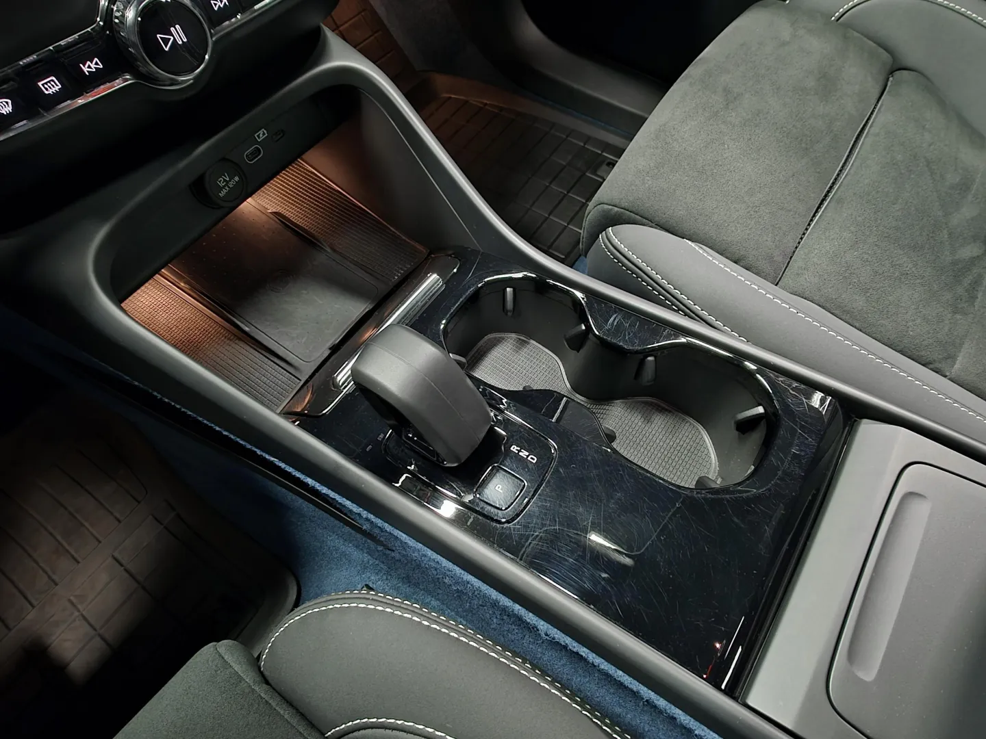 Autokuva 14 - CRH-820