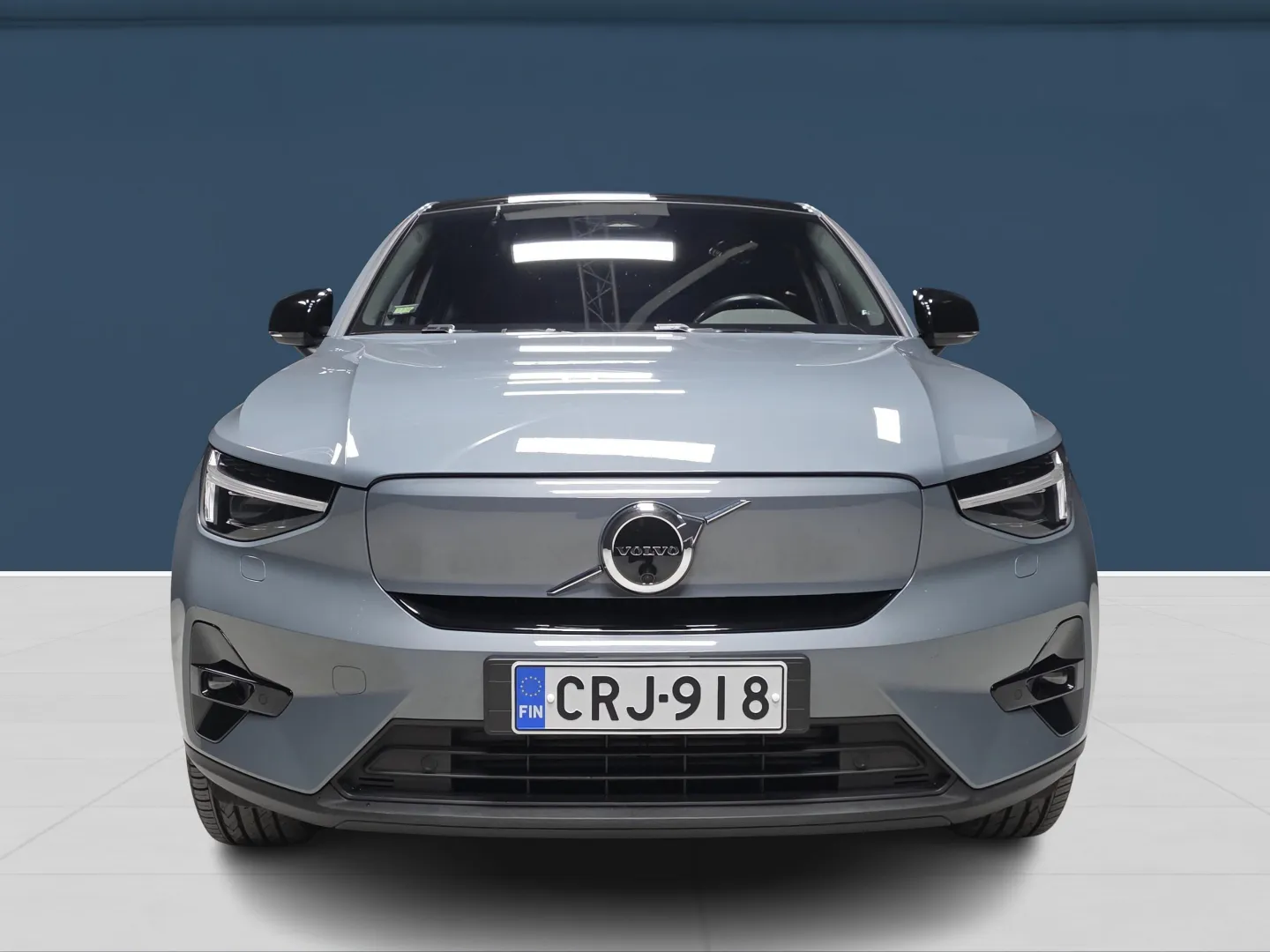 Autokuva 2 - CRJ-918