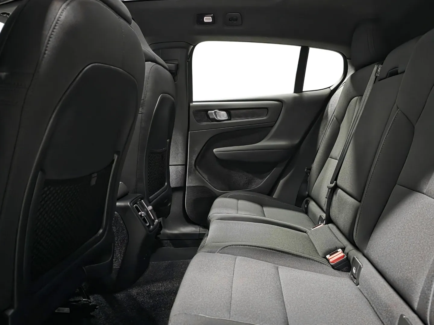 Autokuva 9 - CRJ-918