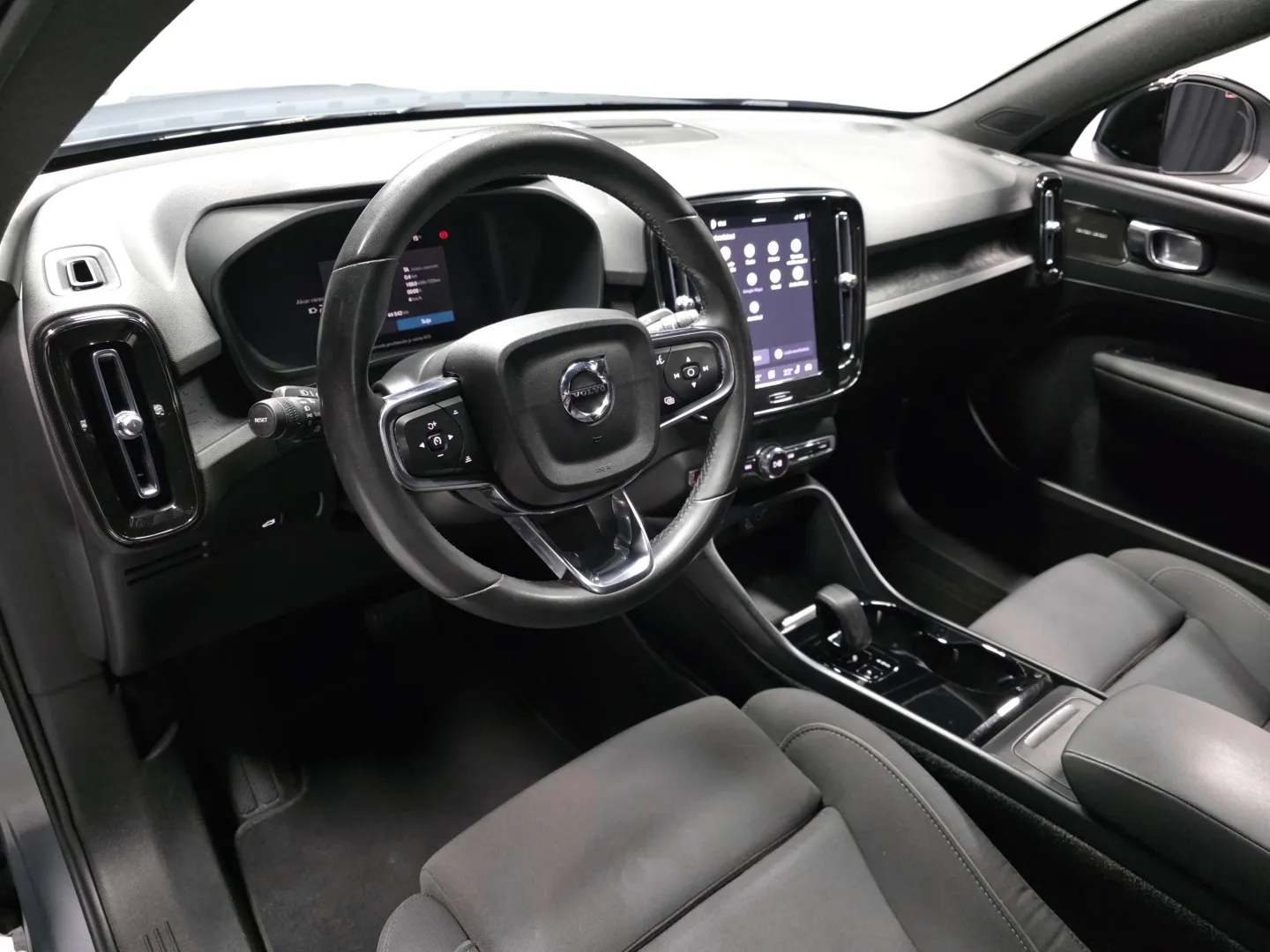 Autokuva 8 - CRJ-918