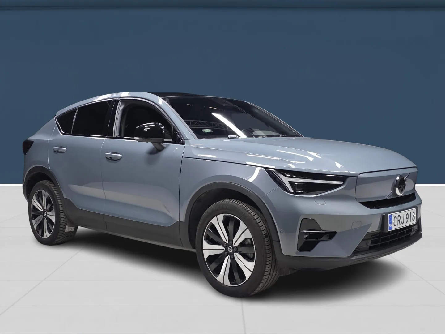 Autokuva 3 - CRJ-918