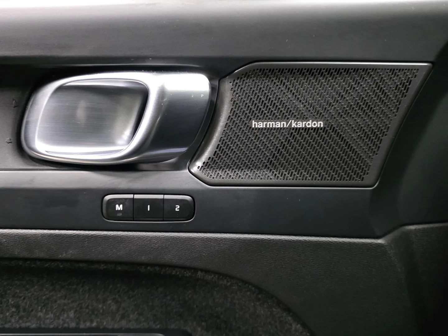 Autokuva 15 - CRJ-918