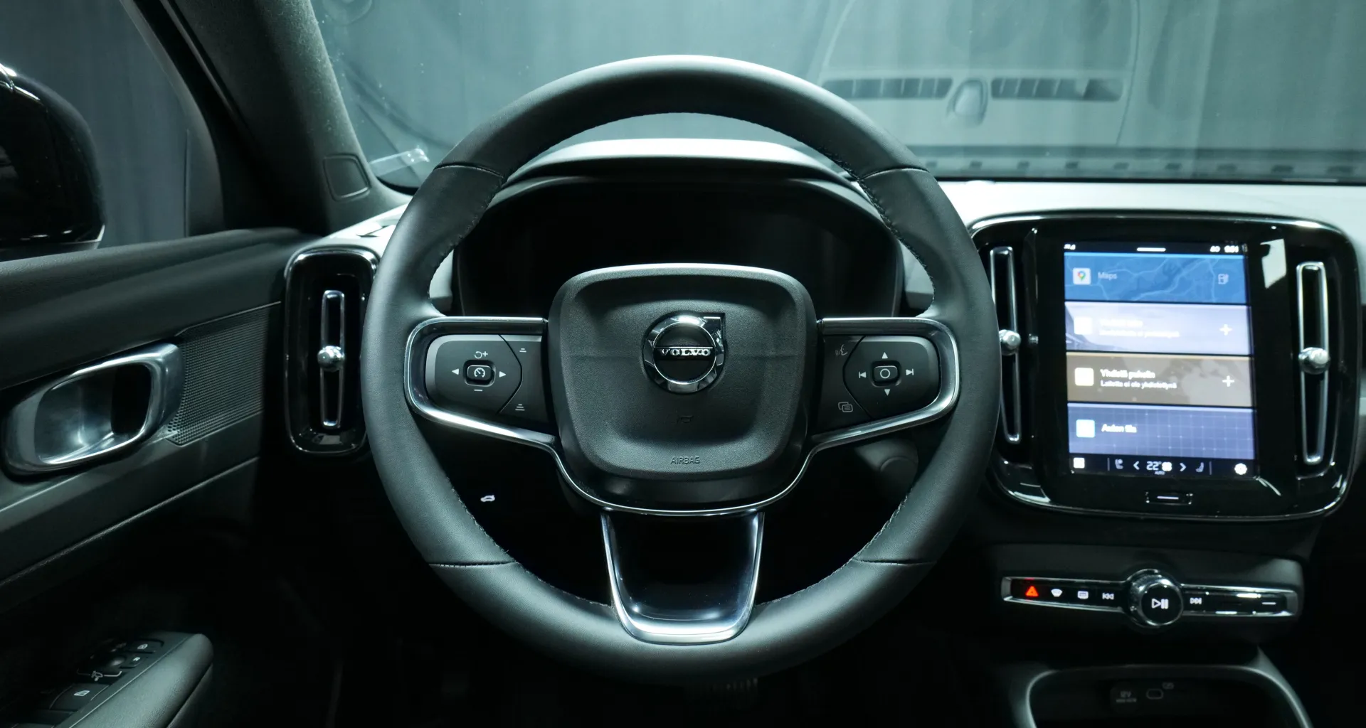 Autokuva 14 - CRJ-947