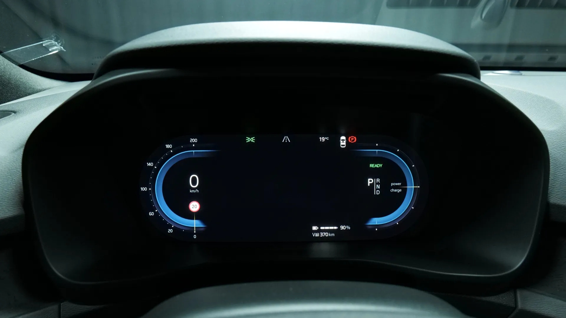 Autokuva 6 - CRJ-947