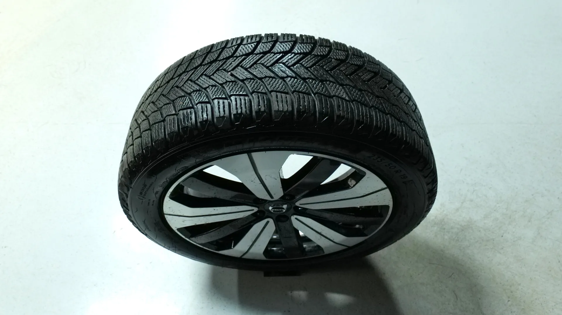 Autokuva 20 - CRJ-947